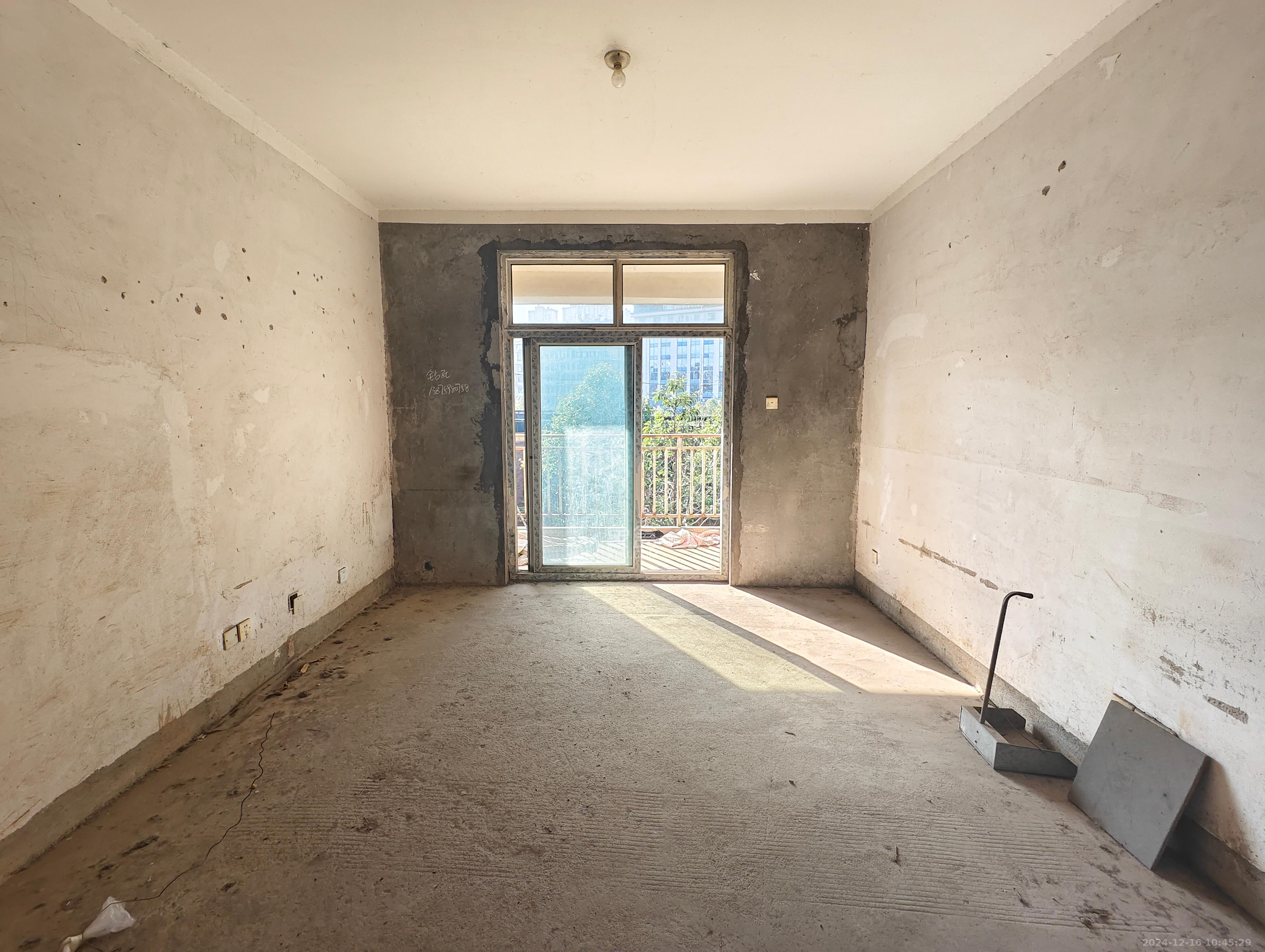 山水湾 3室2厅1卫 1000.0元/月 山水湾 3室2厅1卫 1000.0元/月室内图