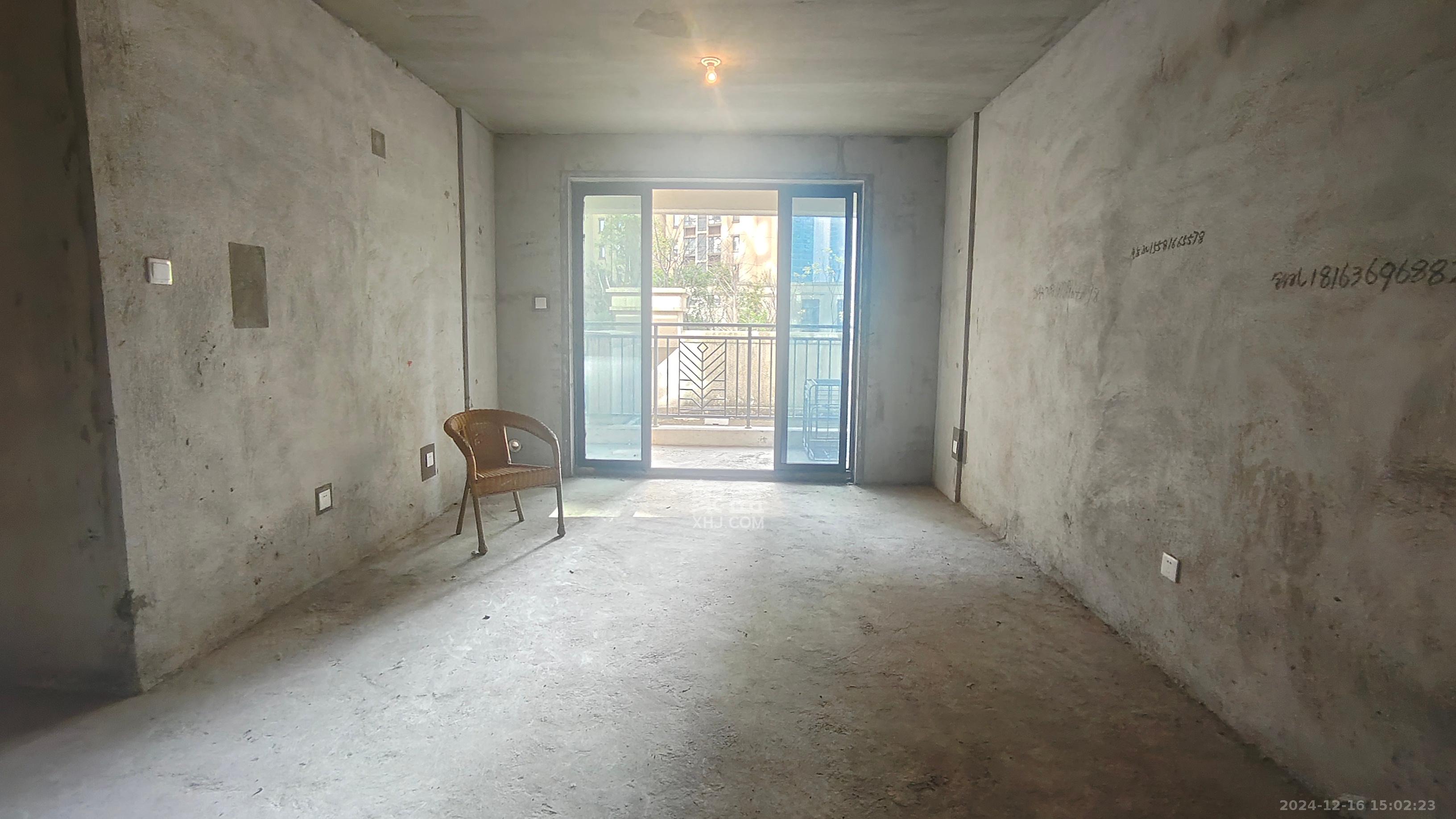 振业城三期  4室2厅2卫    1500.0元/月室内图