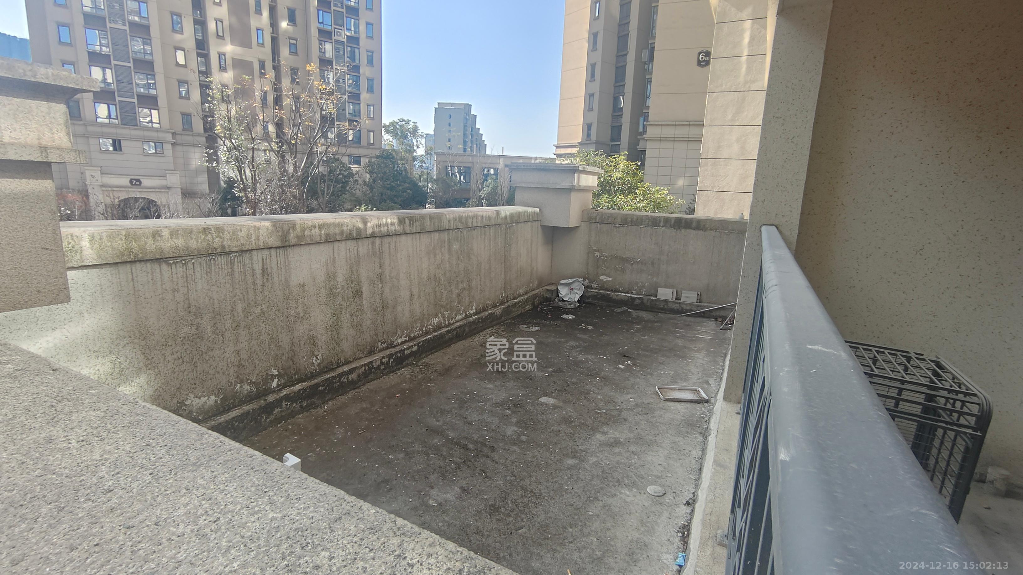 振业城三期  4室2厅2卫    1500.0元/月室内图