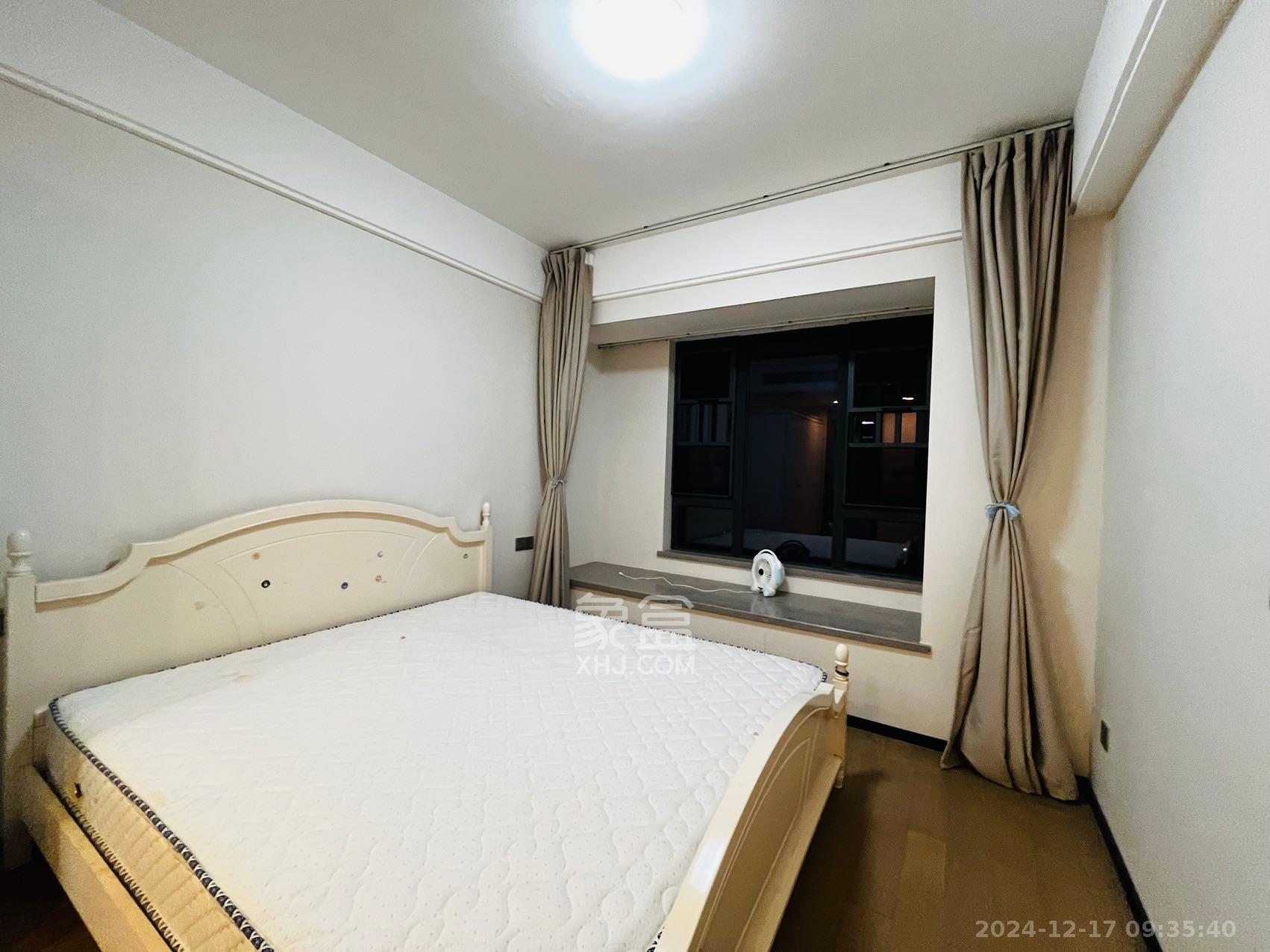 中海麓山境南区  3室2厅2卫    2800.0元/月 中海麓山境南区  3室2厅2卫    2800.0元/月室内图