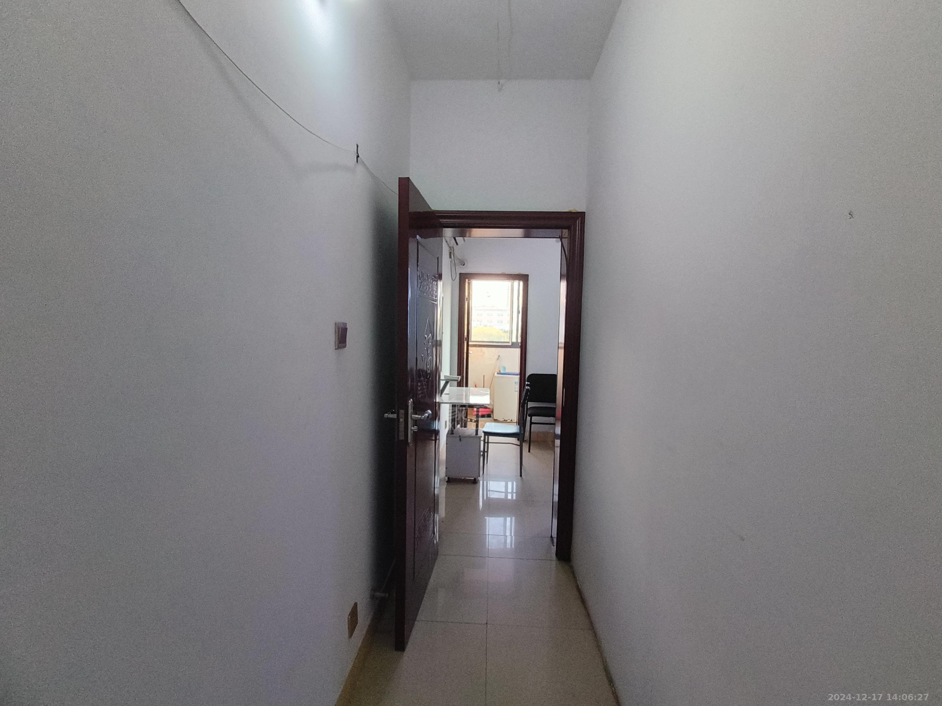 天泰小区 1室1厅1卫 800.0元/月 天泰小区 1室1厅1卫 800.0元/月室内图