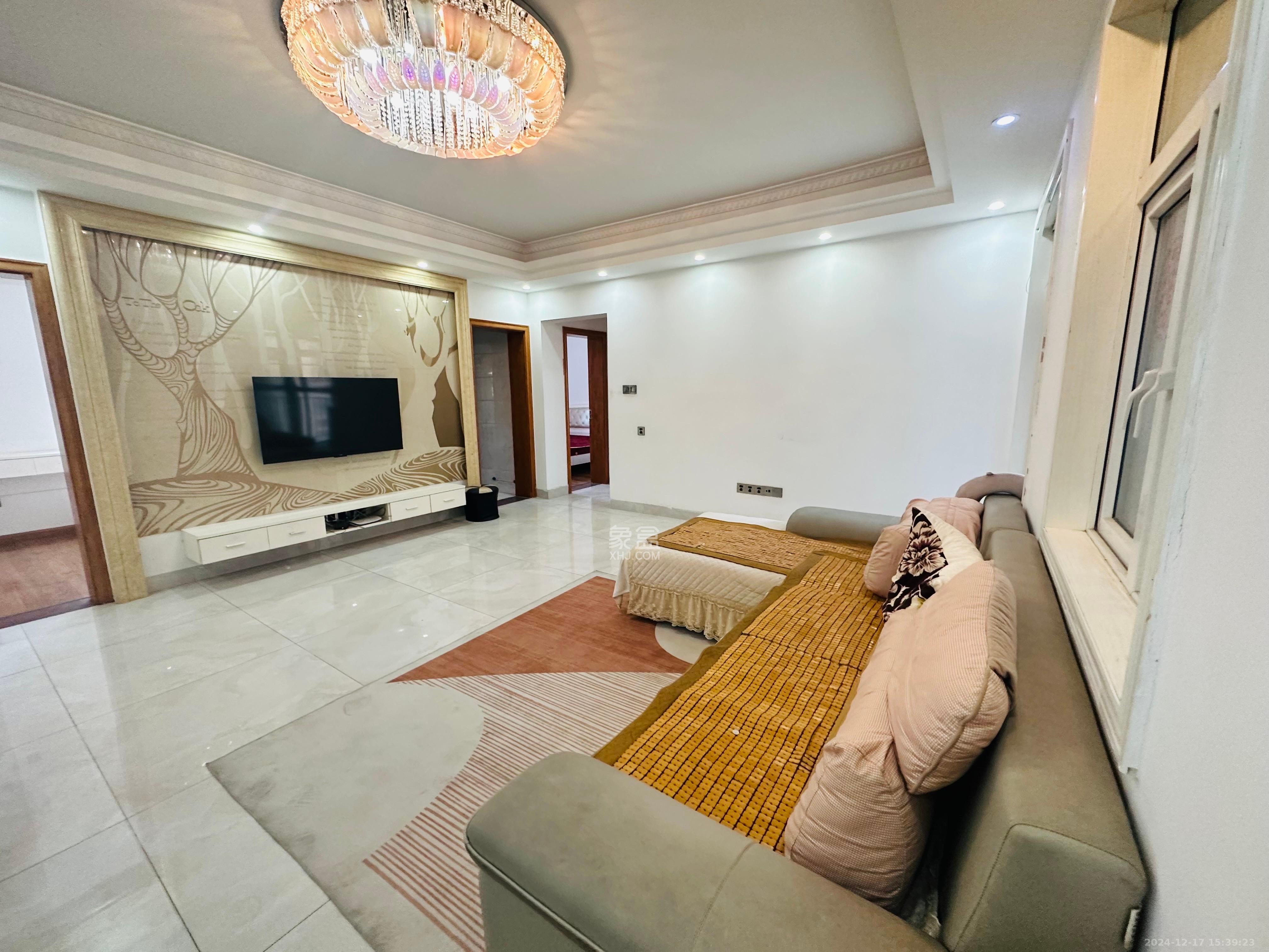 泊爱蓝湾  3室2厅2卫    2700.0元/月 泊爱蓝湾  3室2厅2卫    2700.0元/月室内图