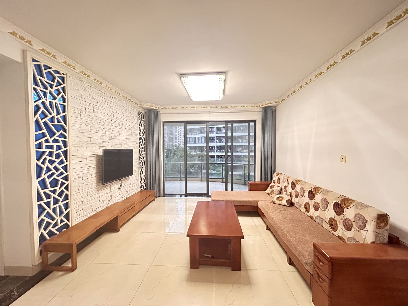 绿地海长流一期  4室2厅2卫    170.0万 绿地海长流一期  4室2厅2卫    170.0万室内图