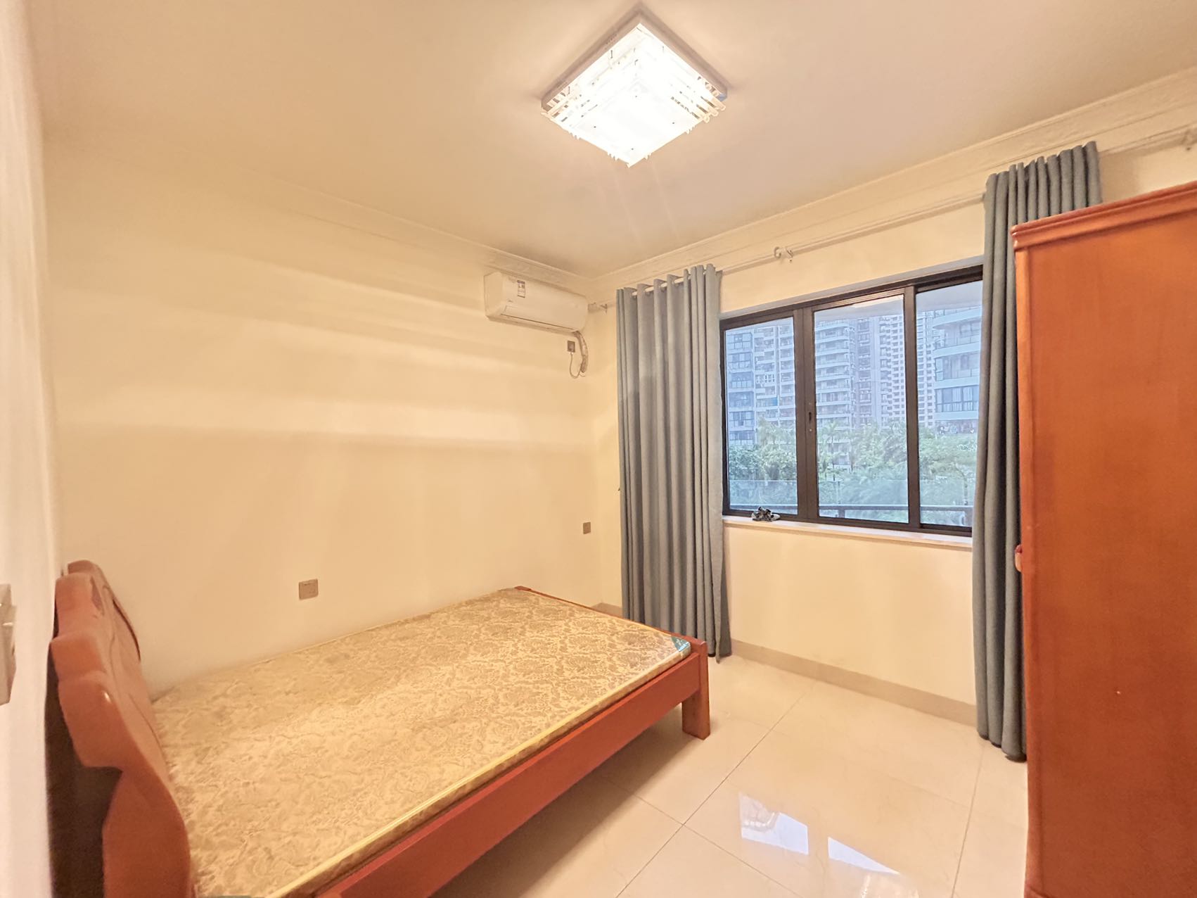 绿地海长流一期  4室2厅2卫    170.0万 绿地海长流一期  4室2厅2卫    170.0万室内图