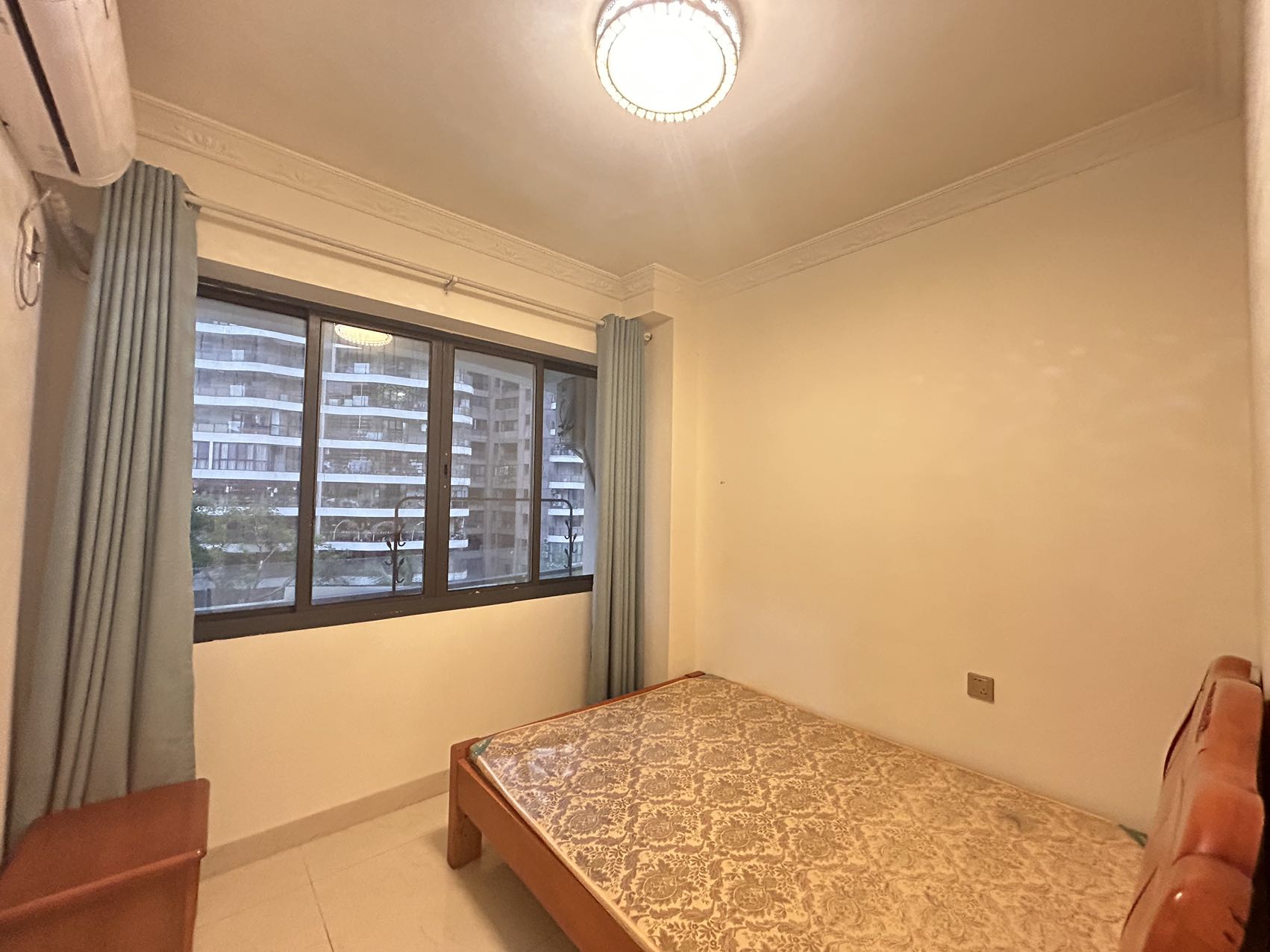 绿地海长流一期  4室2厅2卫    170.0万 绿地海长流一期  4室2厅2卫    170.0万室内图