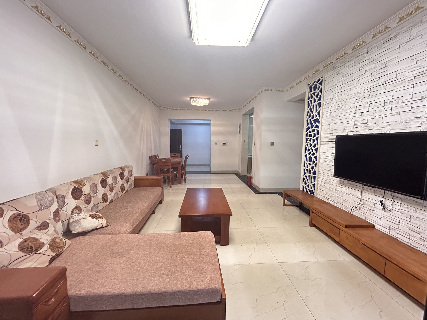 绿地海长流一期  4室2厅2卫    170.0万 绿地海长流一期  4室2厅2卫    170.0万室内图