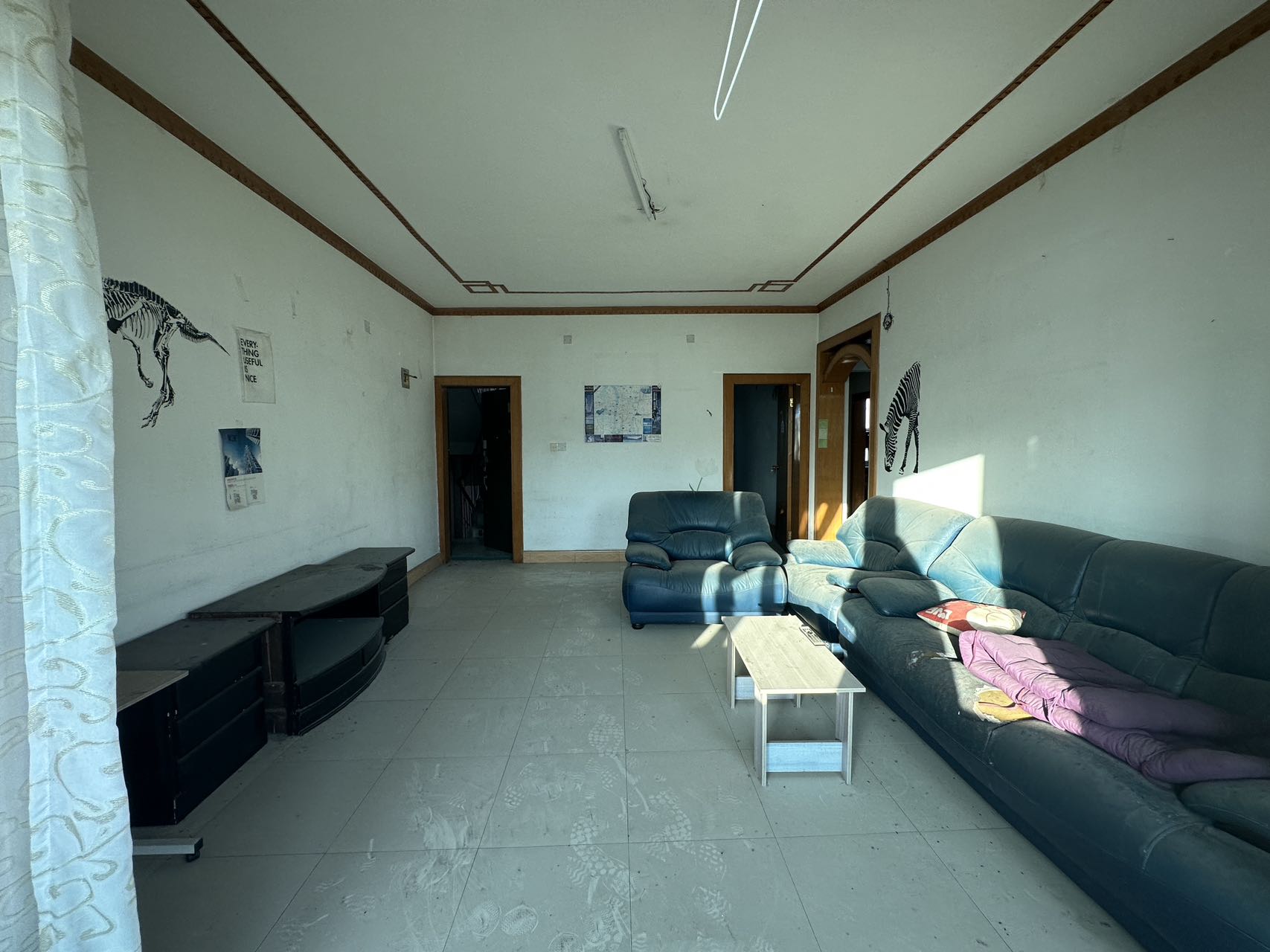 农业银行家属区 2室1厅1卫 800.00元/月 农业银行家属区 2室1厅1卫 800.00元/月室内图