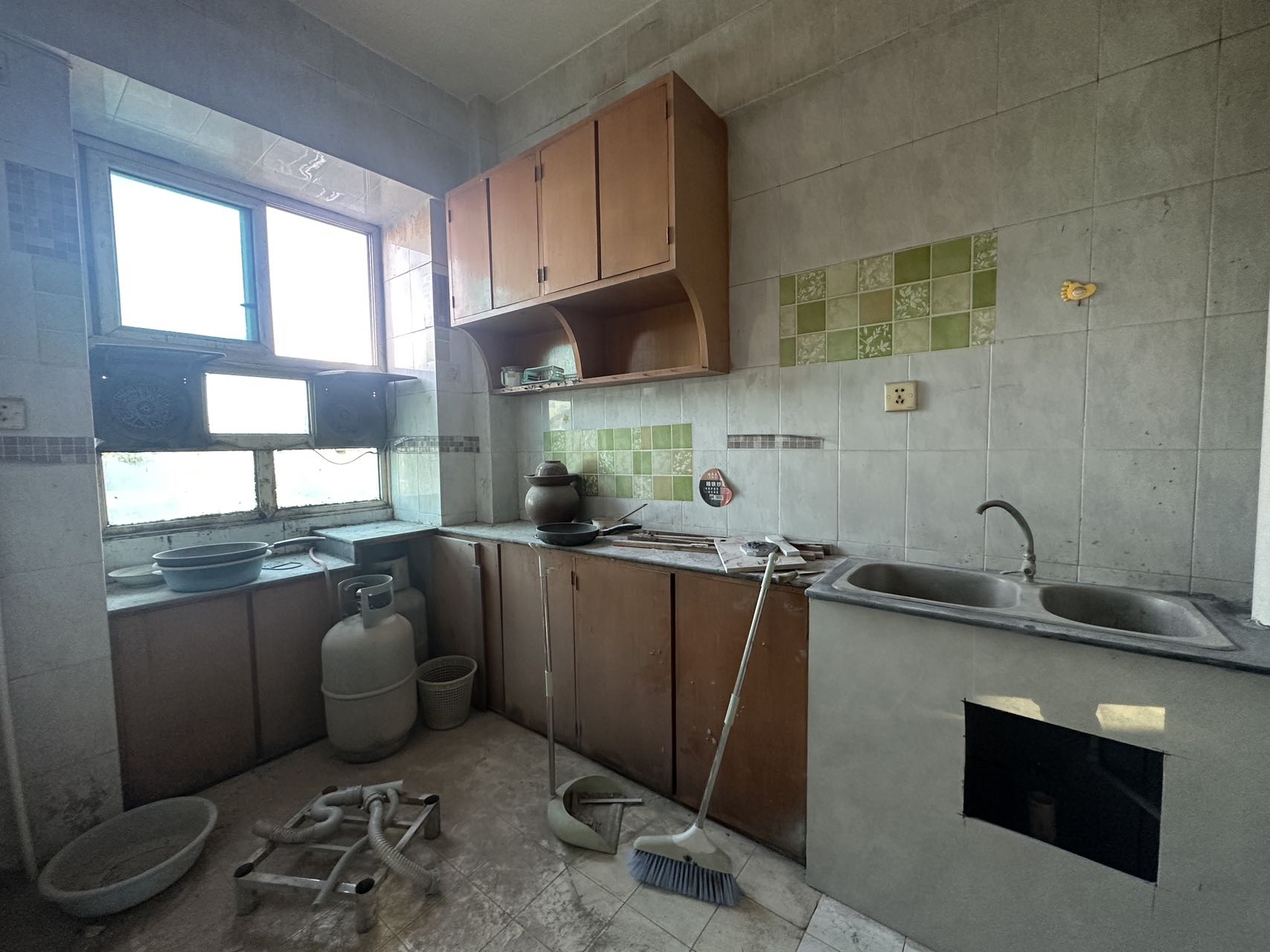 农业银行家属区 2室1厅1卫 800.00元/月 农业银行家属区 2室1厅1卫 800.00元/月室内图