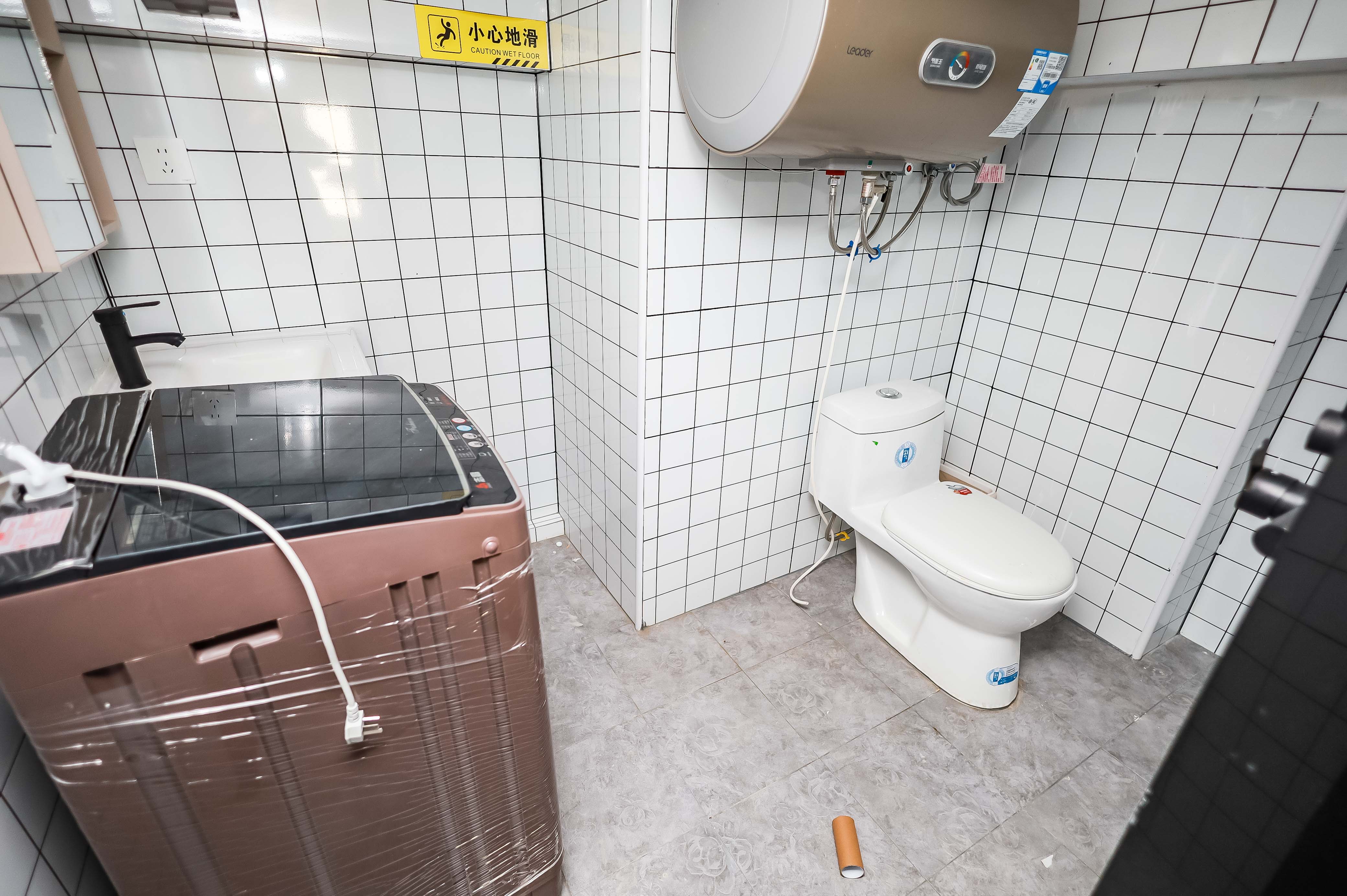 保利恒伟时光印象  2室1厅1卫   36.00万卫生间