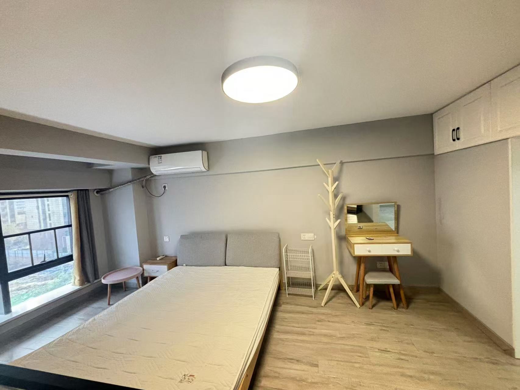 桃花缘 1室1厅1卫 1300.0元/月 桃花缘 1室1厅1卫 1300.0元/月室内图