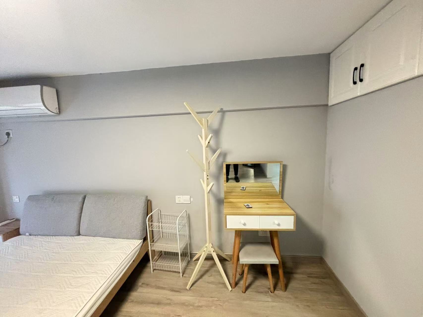 桃花缘 1室1厅1卫 1300.0元/月 桃花缘 1室1厅1卫 1300.0元/月室内图