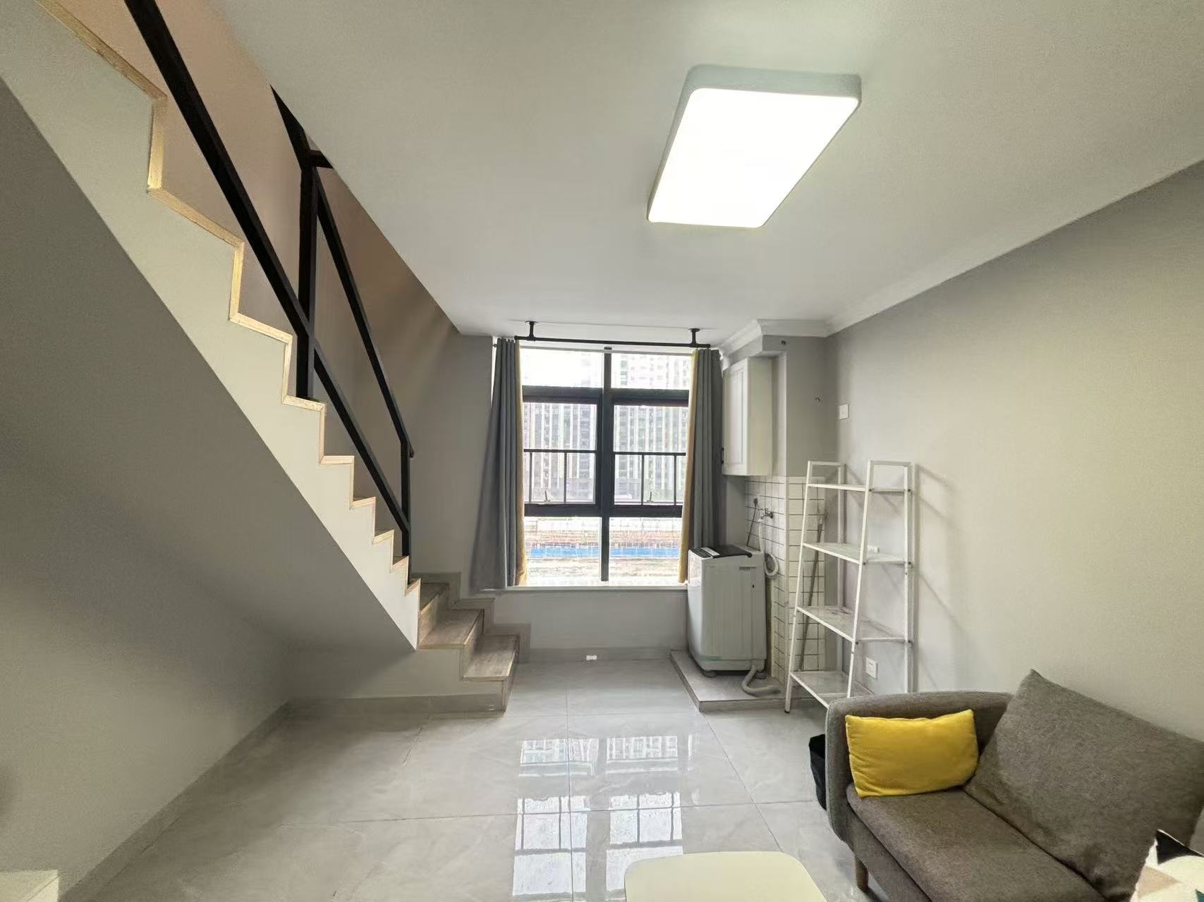 桃花缘 1室1厅1卫 1300.0元/月 桃花缘 1室1厅1卫 1300.0元/月室内图