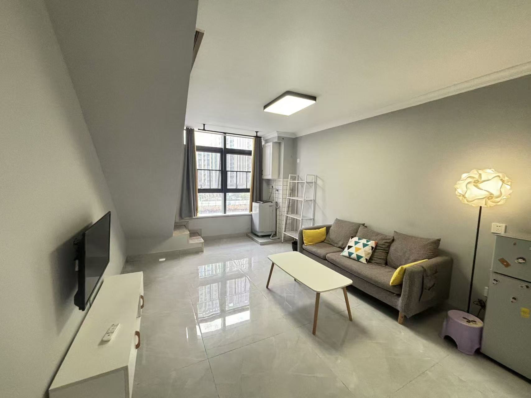 桃花缘 1室1厅1卫 1300.0元/月 桃花缘 1室1厅1卫 1300.0元/月室内图