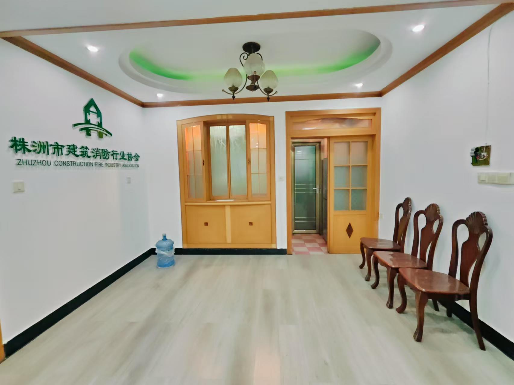 世纪华庭 4室2厅2卫 2000.0元/月 世纪华庭 4室2厅2卫 2000.0元/月室内图