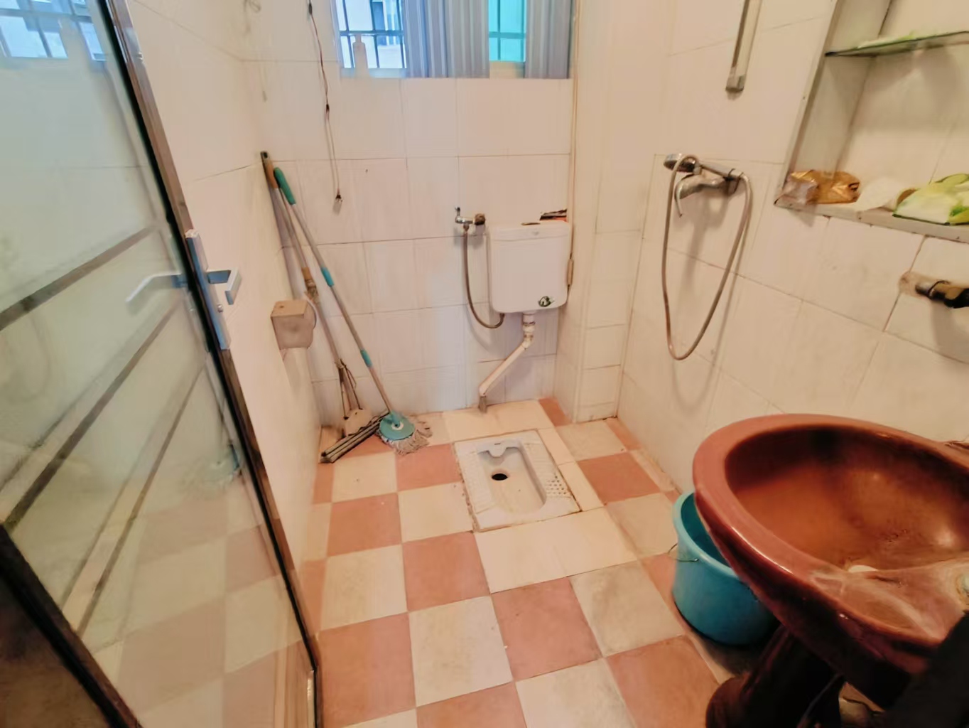 世纪华庭 4室2厅2卫 2000.0元/月 世纪华庭 4室2厅2卫 2000.0元/月室内图