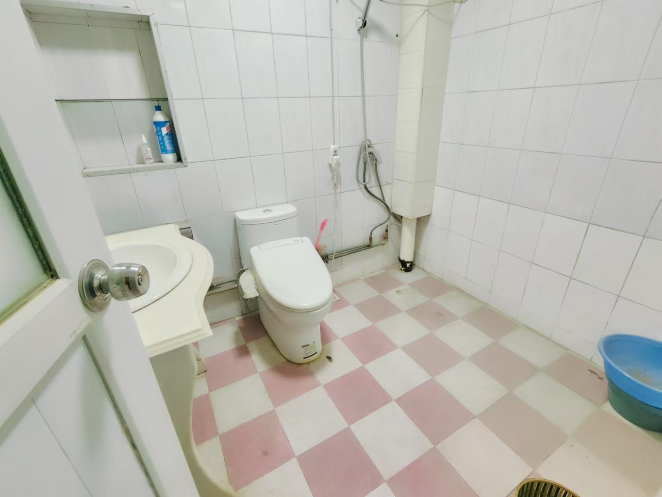 世纪华庭 4室2厅2卫 2000.0元/月 世纪华庭 4室2厅2卫 2000.0元/月室内图