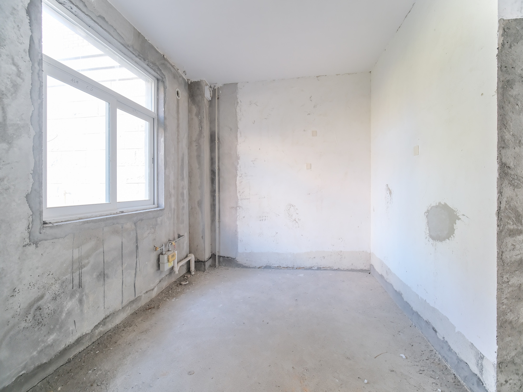 山水湾  6室3厅3卫    450.0万 山水湾  6室3厅3卫    450.0万厨房