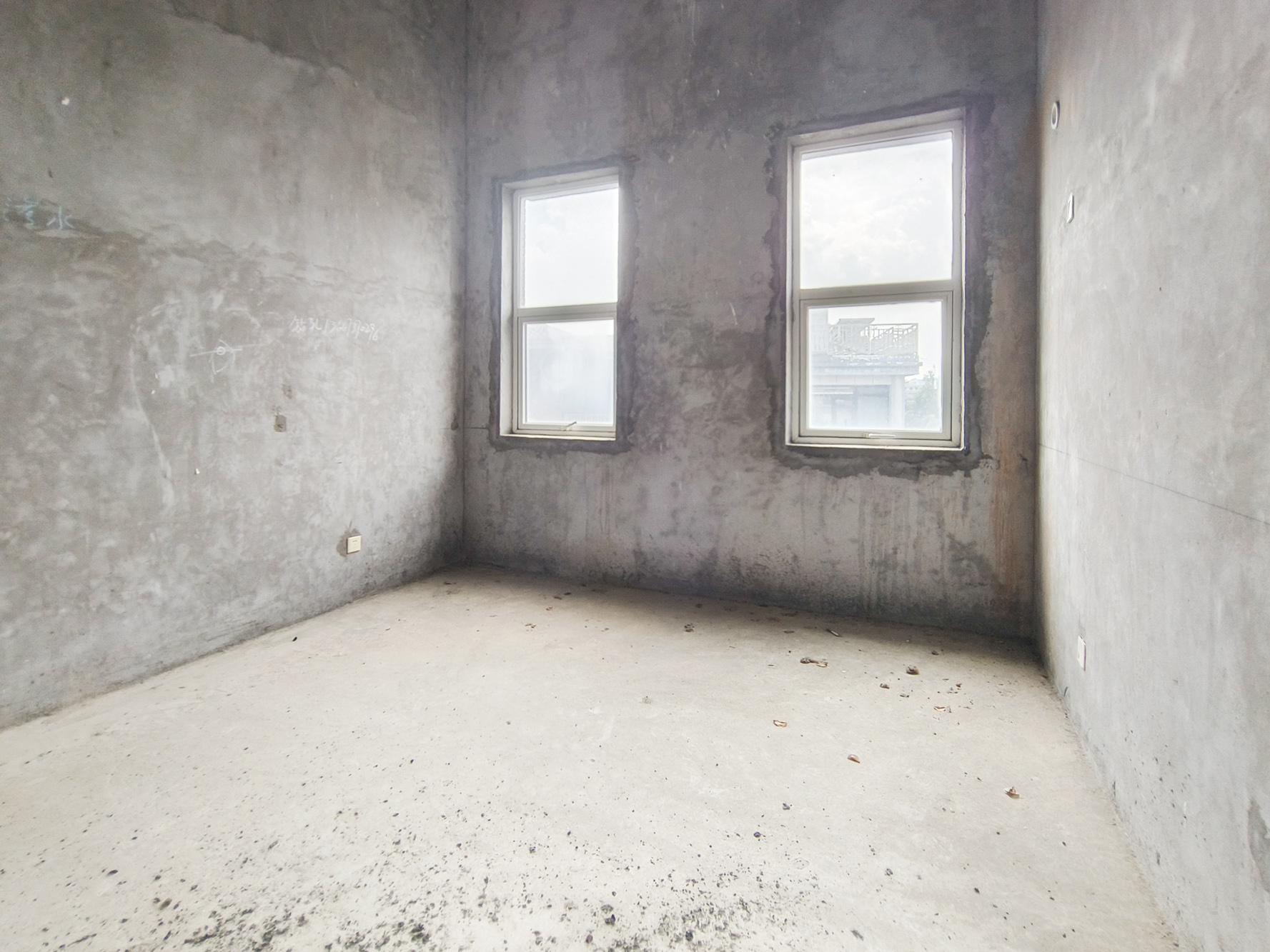 山水湾  6室3厅3卫    450.0万 山水湾  6室3厅3卫    450.0万其他