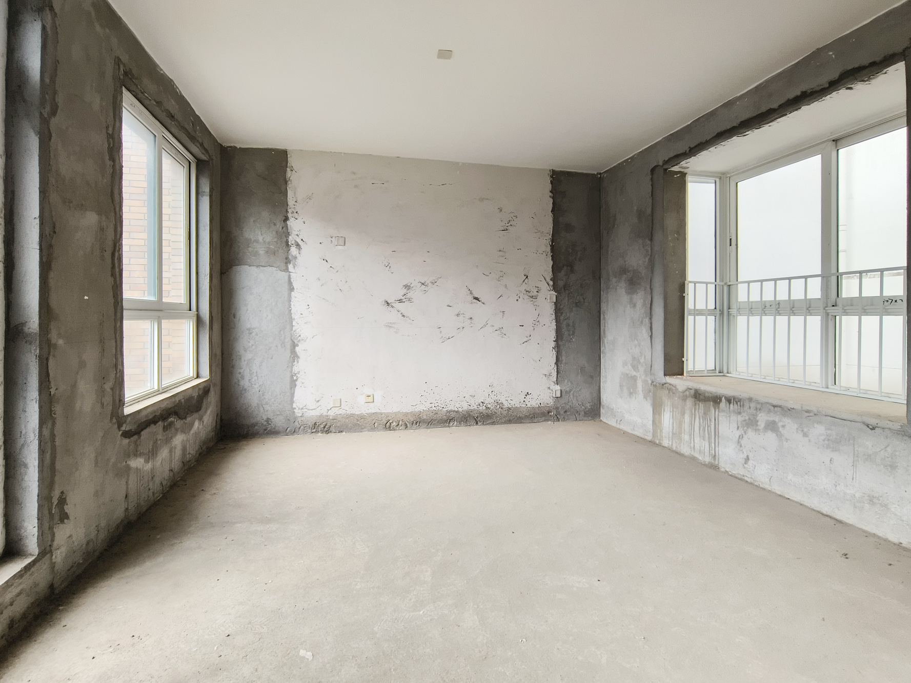 山水湾  6室3厅3卫    450.0万 山水湾  6室3厅3卫    450.0万卧室