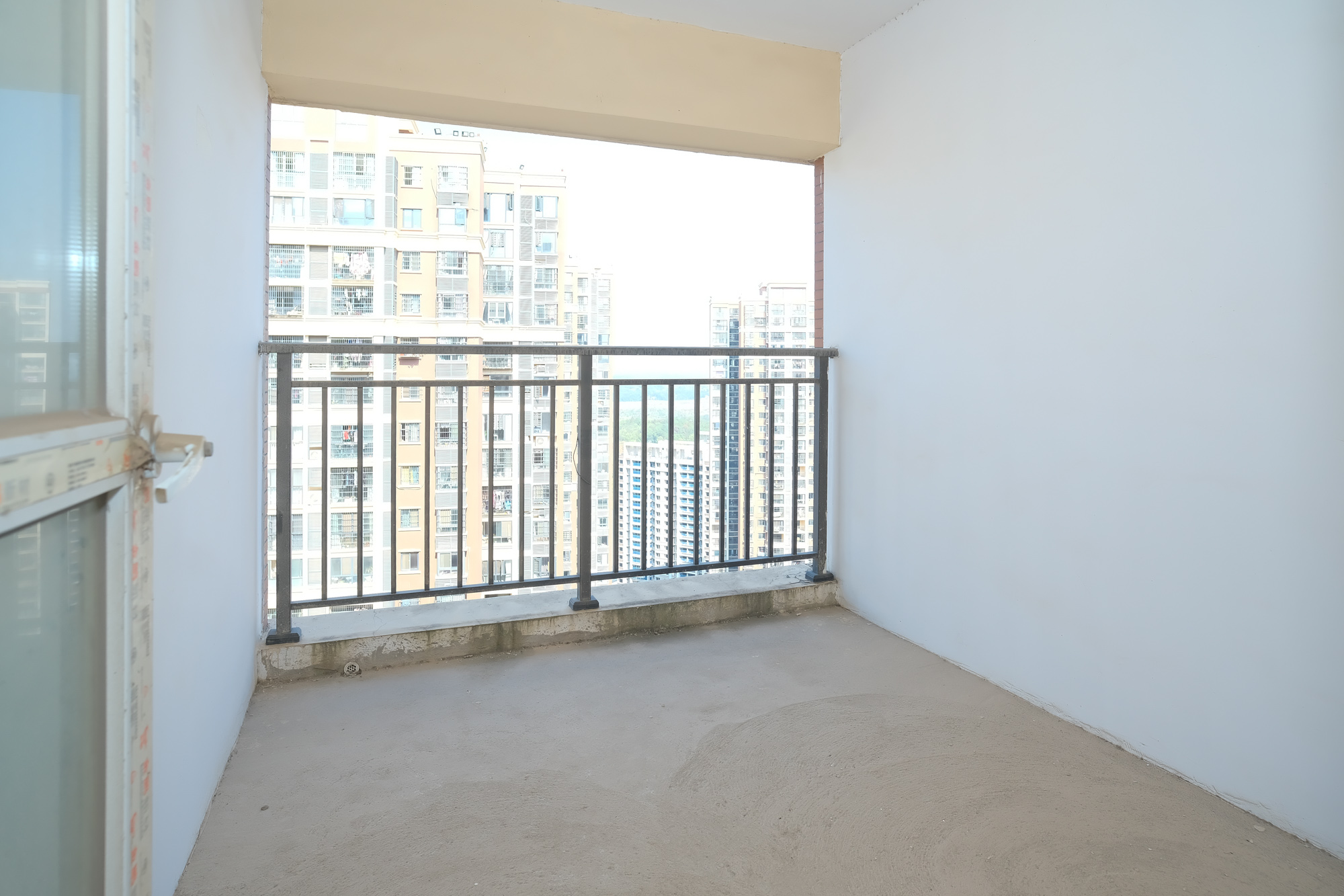 山水湾  4室2厅2卫    78.0万 山水湾  4室2厅2卫    78.0万卧室