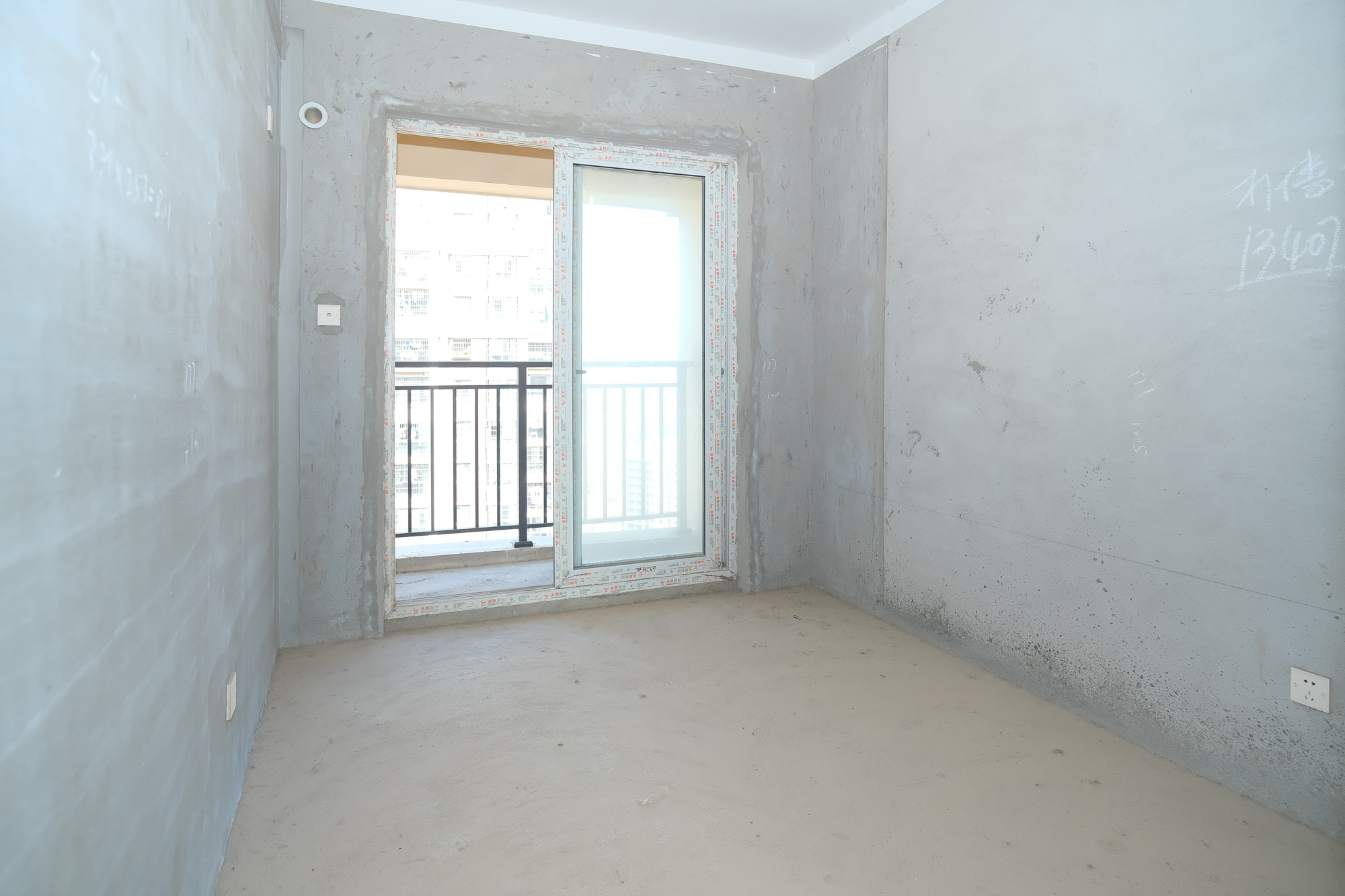 山水湾  4室2厅2卫    78.0万 山水湾  4室2厅2卫    78.0万卧室