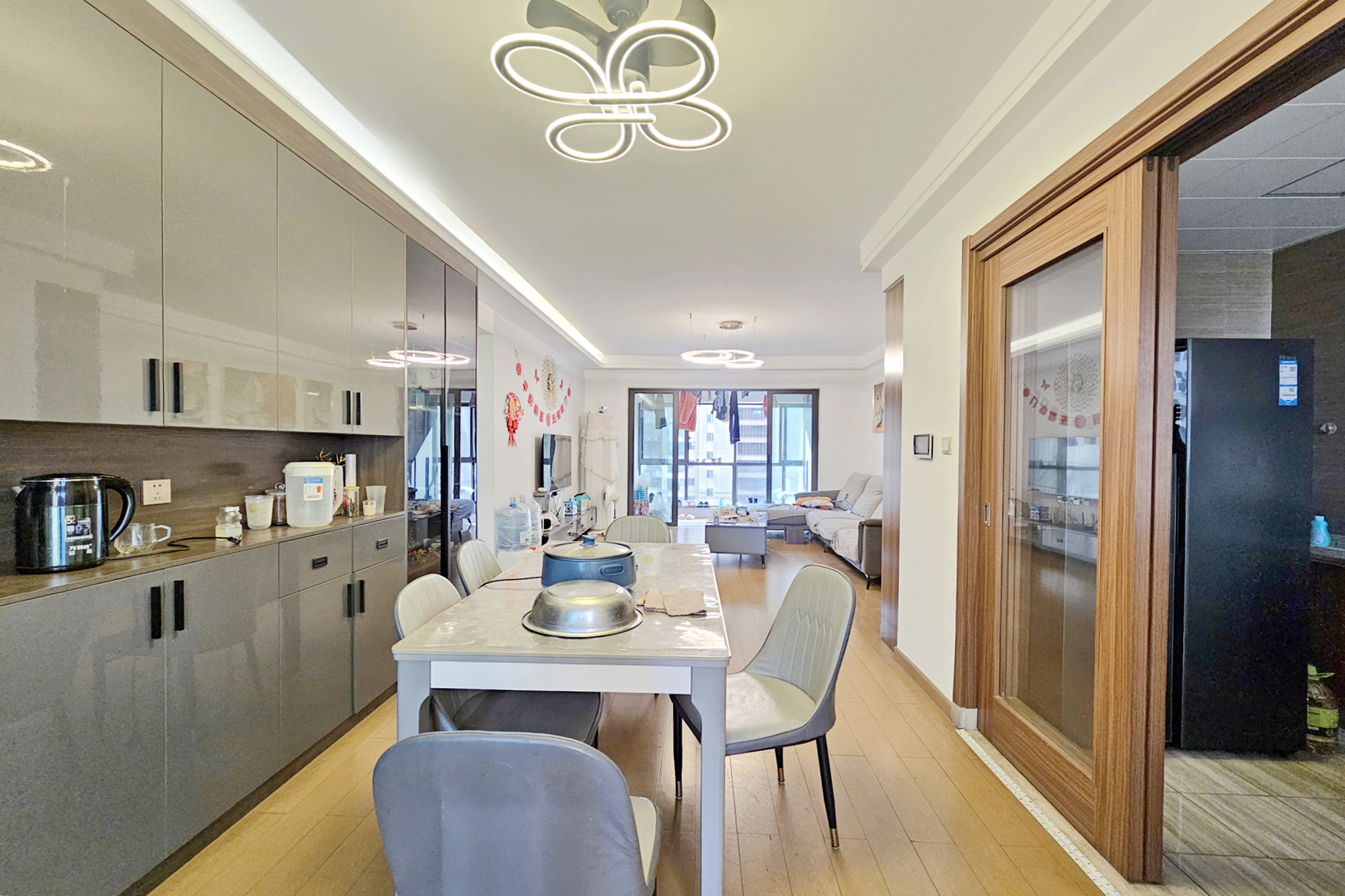 阳光城尚东湾青柠园 4室2厅2卫 148.0万 阳光城尚东湾青柠园 4室2厅2卫 148.0万客厅