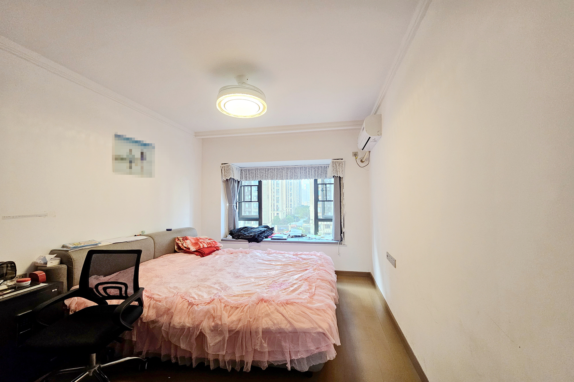 阳光城尚东湾青柠园 4室2厅2卫 148.0万 阳光城尚东湾青柠园 4室2厅2卫 148.0万卧室