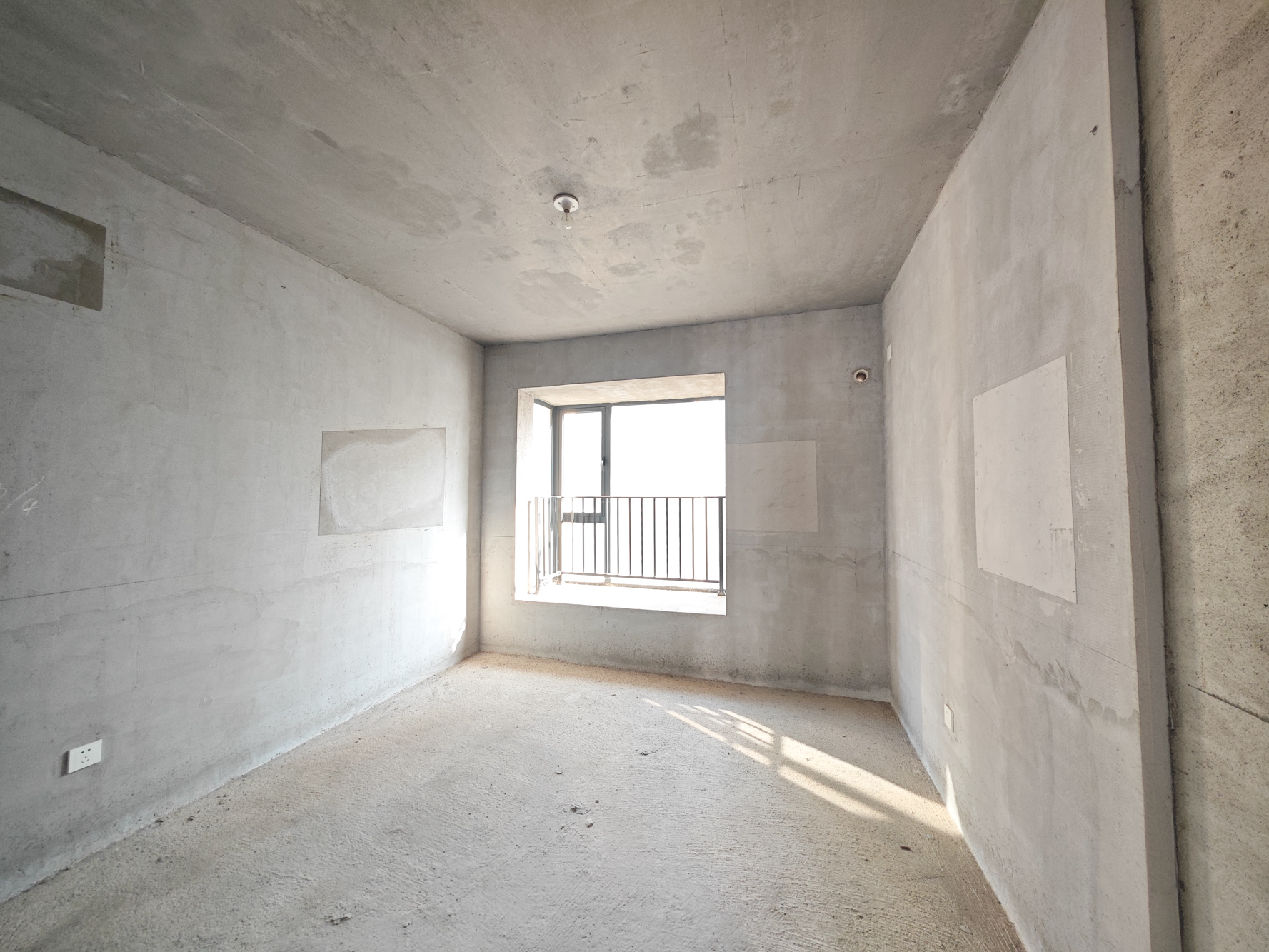 中建嘉和城  3室2厅2卫   85.00万卧室