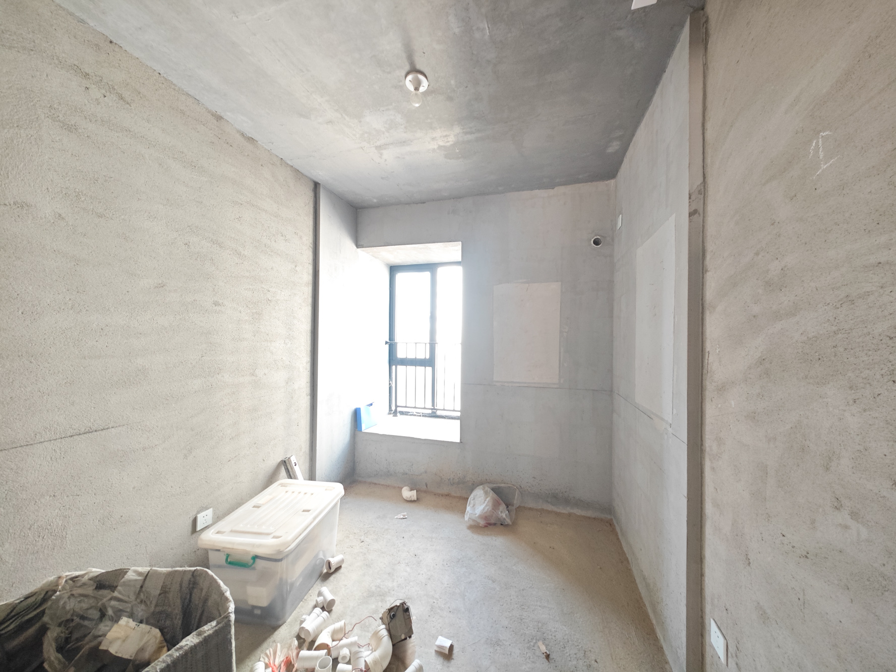 中建嘉和城  3室2厅2卫   85.00万卧室