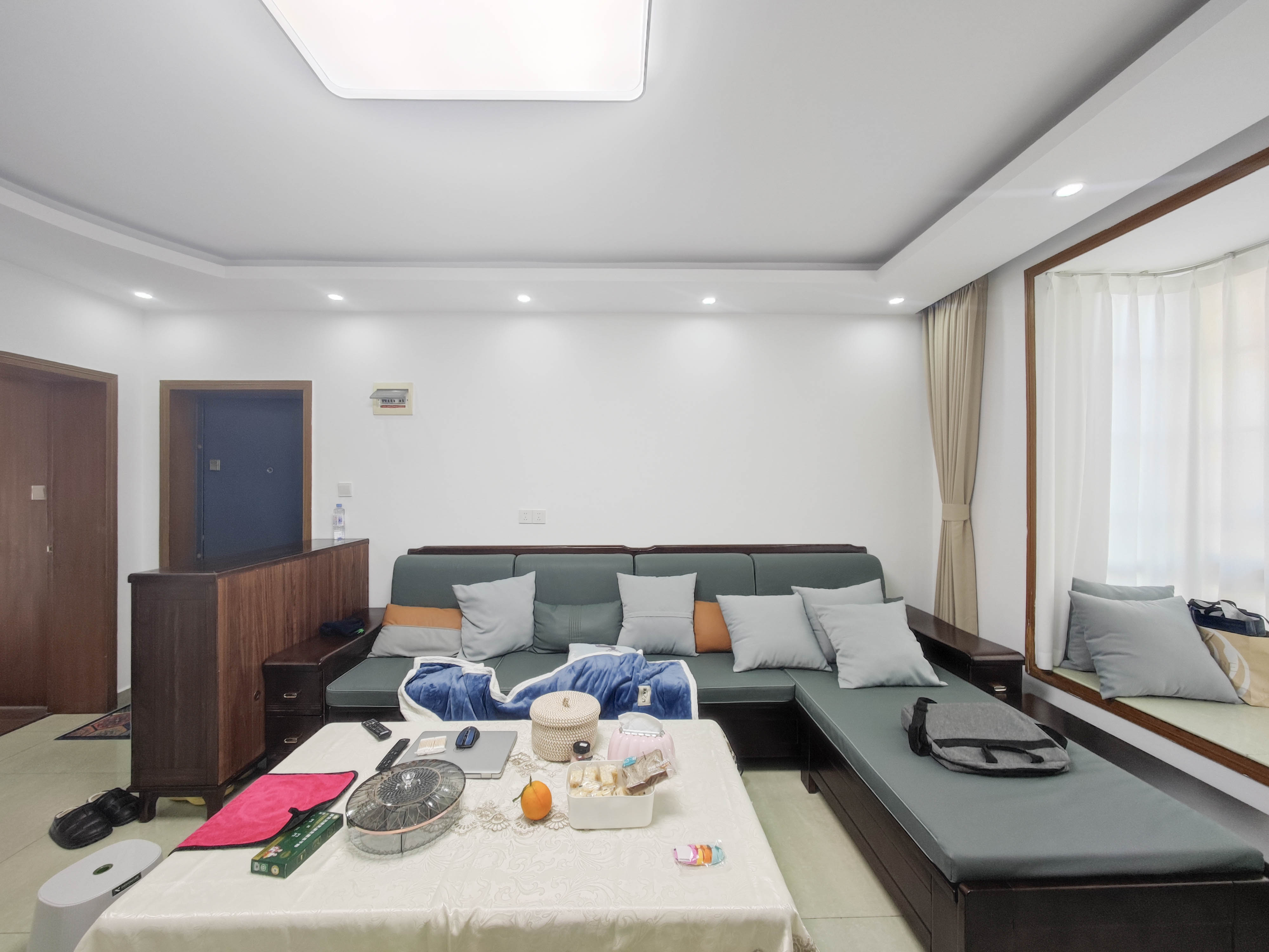 景湾小区（井湾小区）  3室2厅2卫   72.00万客厅