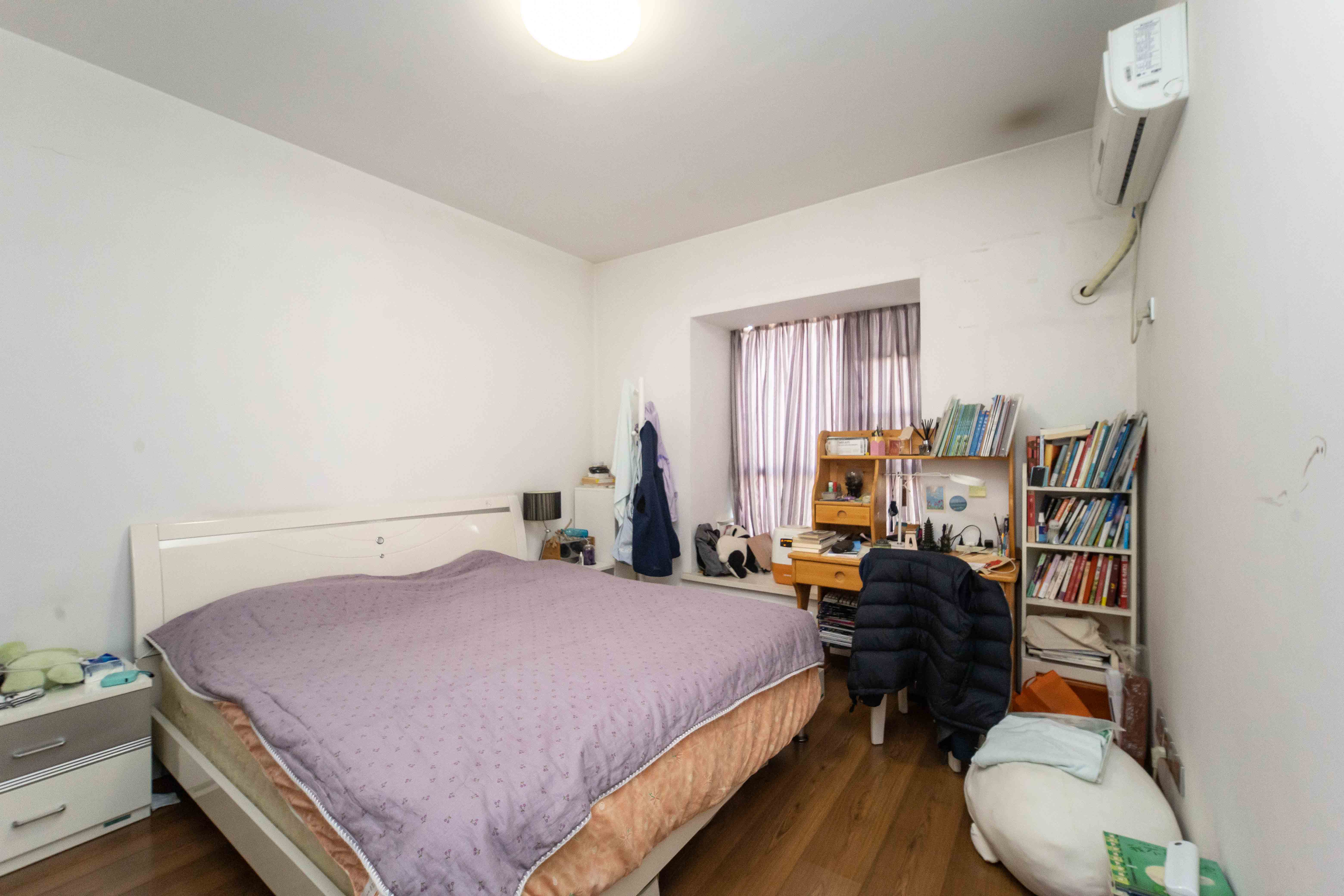 银港水晶城  4室2厅2卫    142.0万 银港水晶城  4室2厅2卫    142.0万卧室