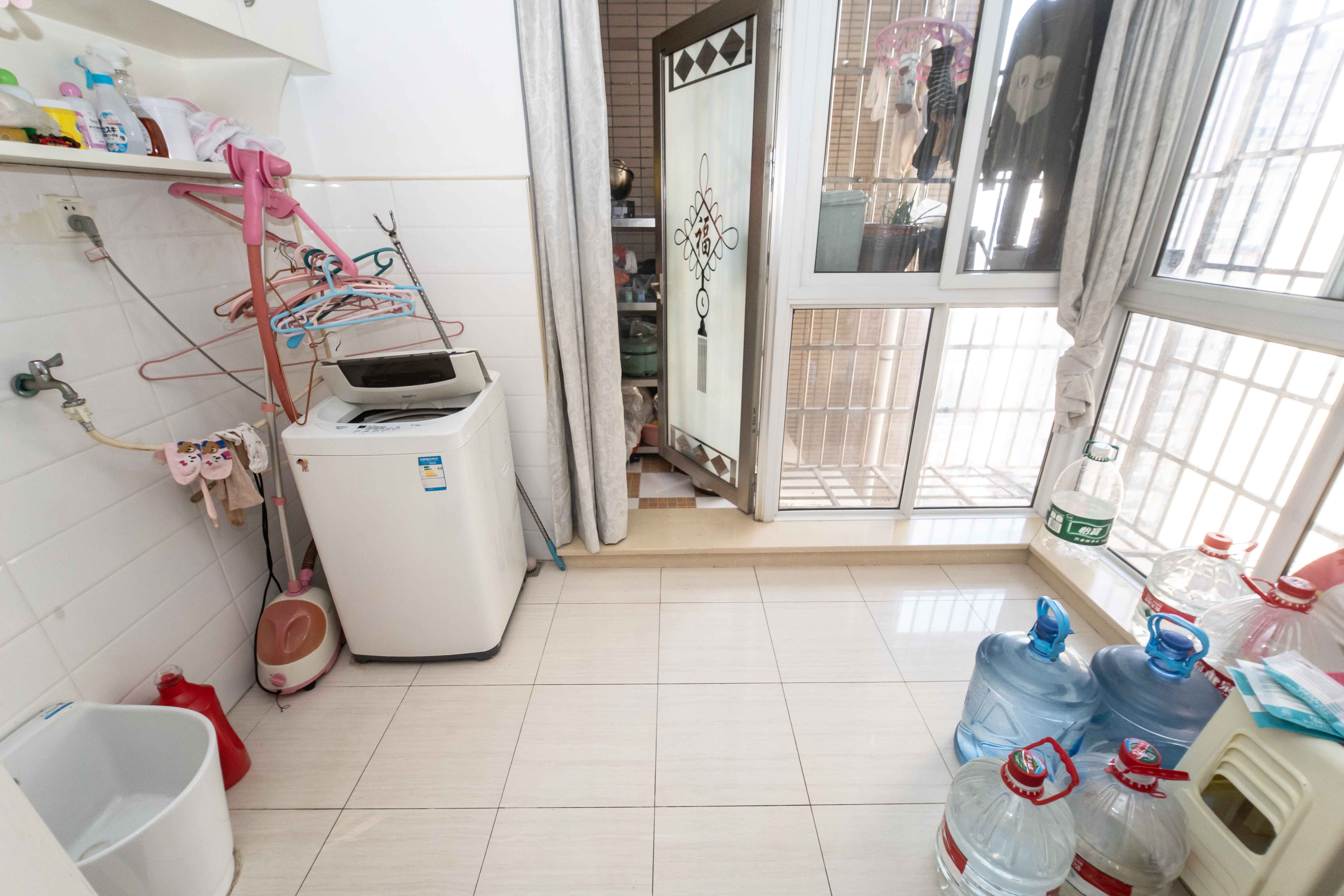 先锋东外滩 3室2厅2卫 108.0万 先锋东外滩 3室2厅2卫 108.0万阳台