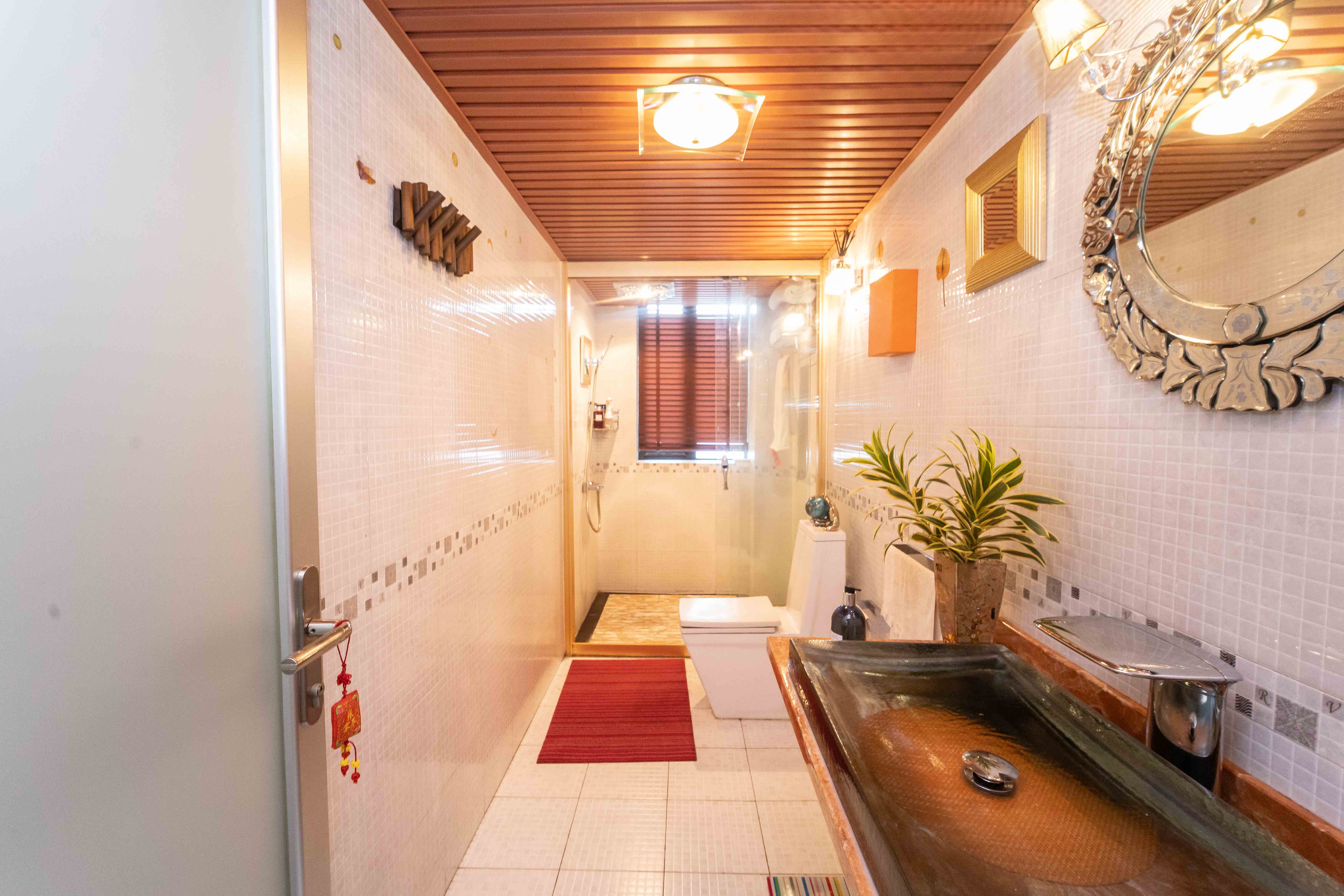 长房东郡 3室2厅2卫 146.5万 长房东郡 3室2厅2卫 146.5万卫生间