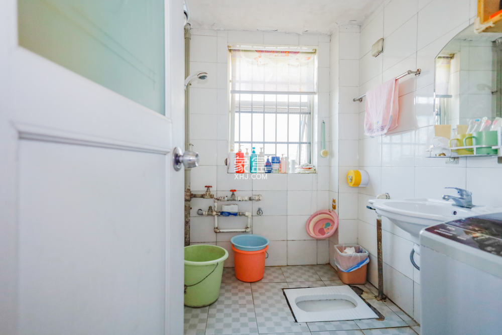 山水庭院  1室1厅1卫    1700.0元/月 山水庭院  1室1厅1卫    1700.0元/月室内图