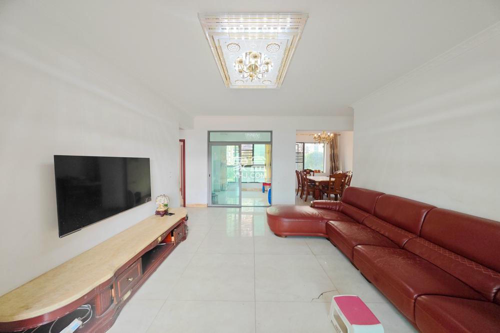 新城新世界一二三期  3室2厅1卫    93.8万