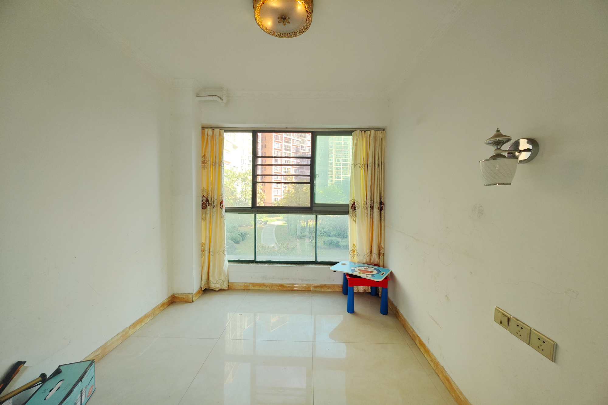 新城新世界一二三期 3室2厅1卫 93.8万 新城新世界一二三期 3室2厅1卫 93.8万卧室