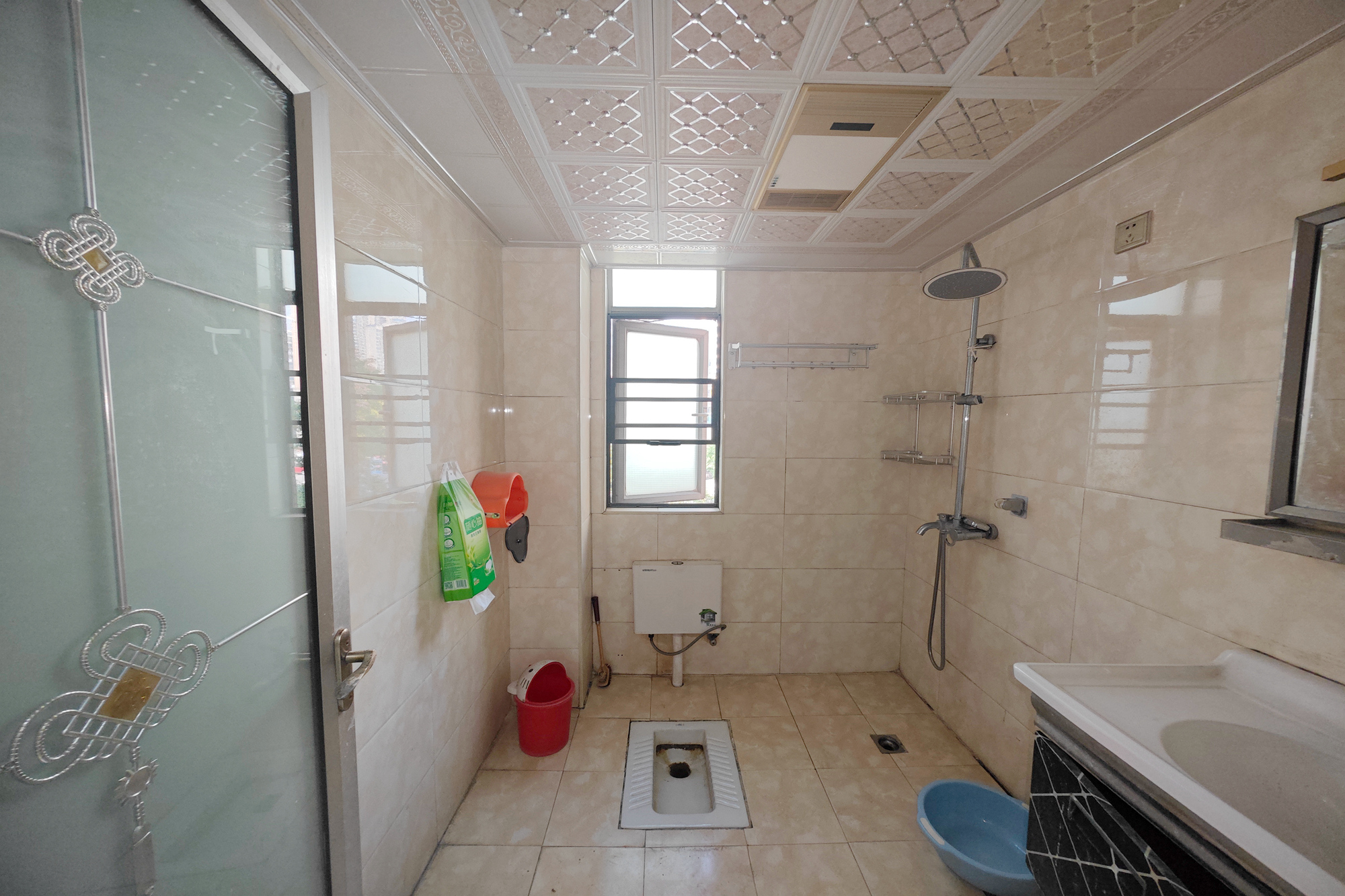 新城新世界一二三期 3室2厅1卫 93.8万 新城新世界一二三期 3室2厅1卫 93.8万其他