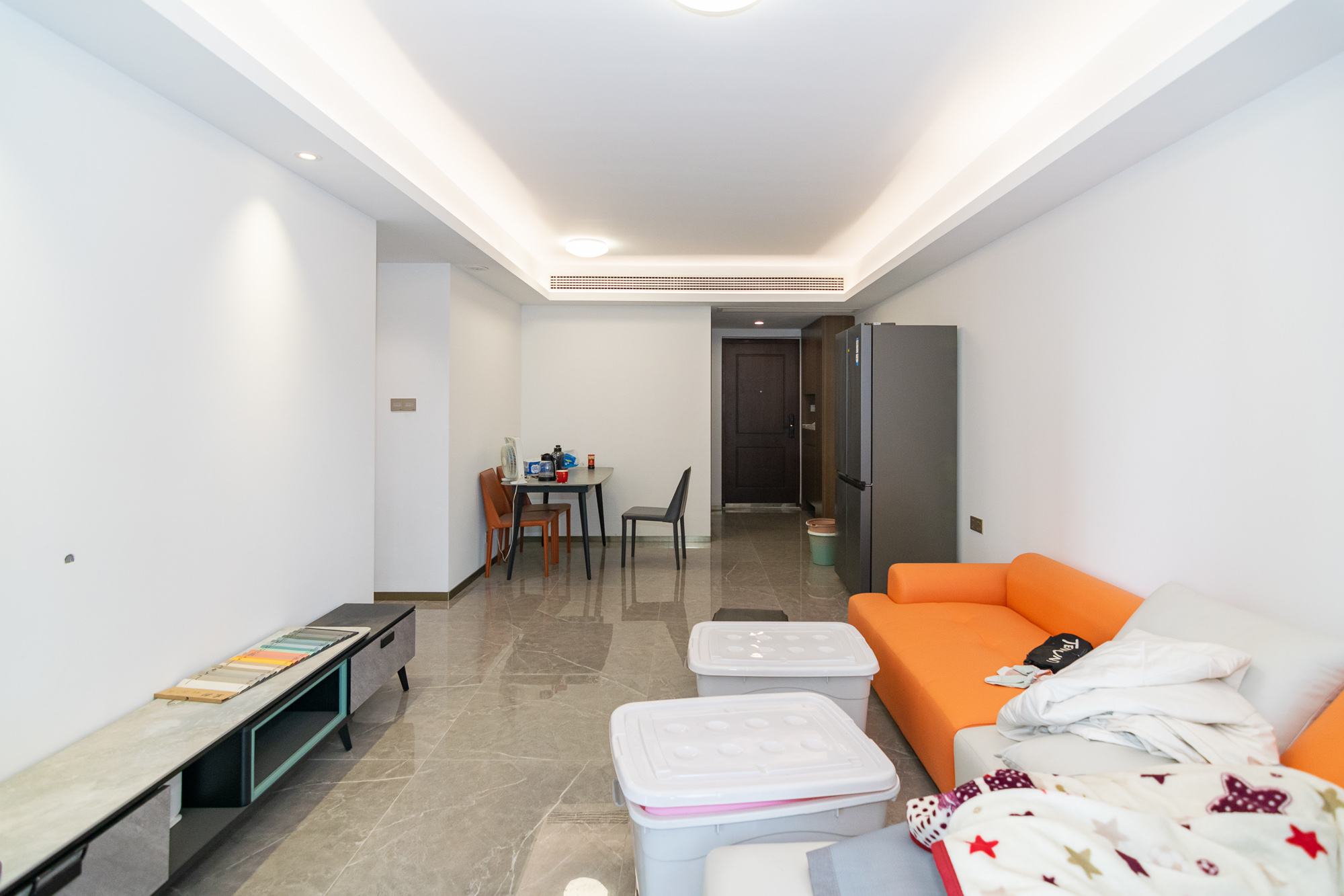 阳光城联利悦澜府  3室2厅2卫    88.0万 阳光城联利悦澜府  3室2厅2卫    88.0万客厅