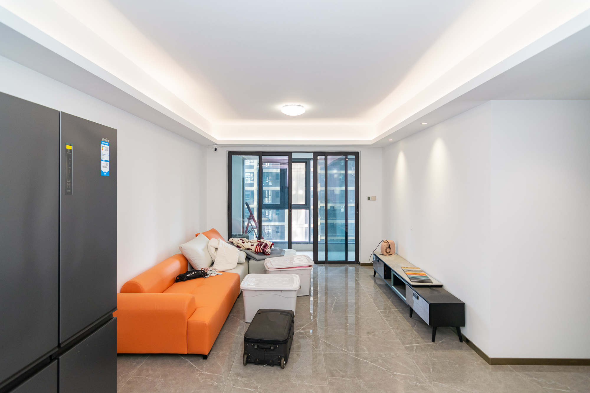 阳光城联利悦澜府  3室2厅2卫    88.0万 阳光城联利悦澜府  3室2厅2卫    88.0万客厅