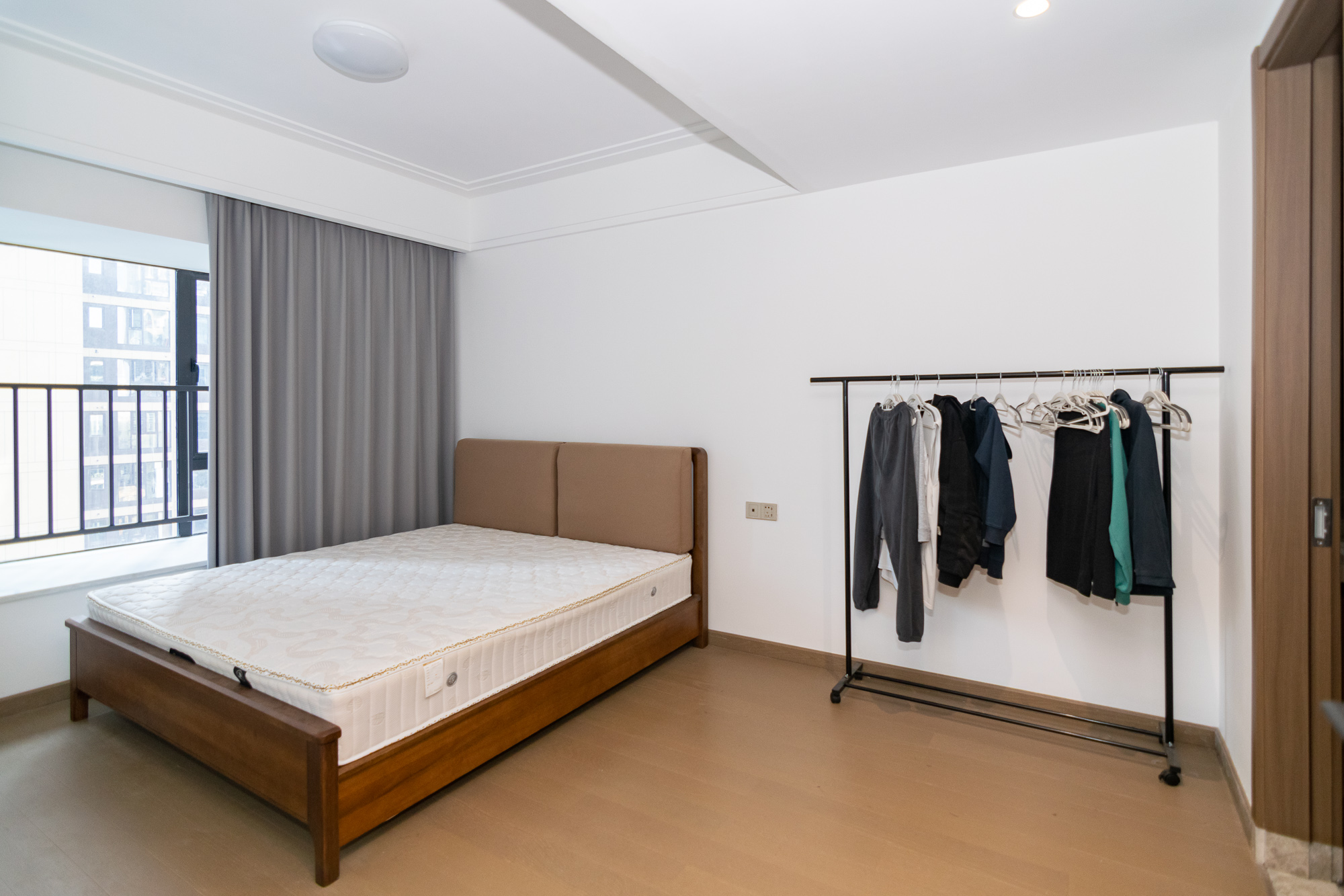 阳光城联利悦澜府  3室2厅2卫    88.0万 阳光城联利悦澜府  3室2厅2卫    88.0万卧室