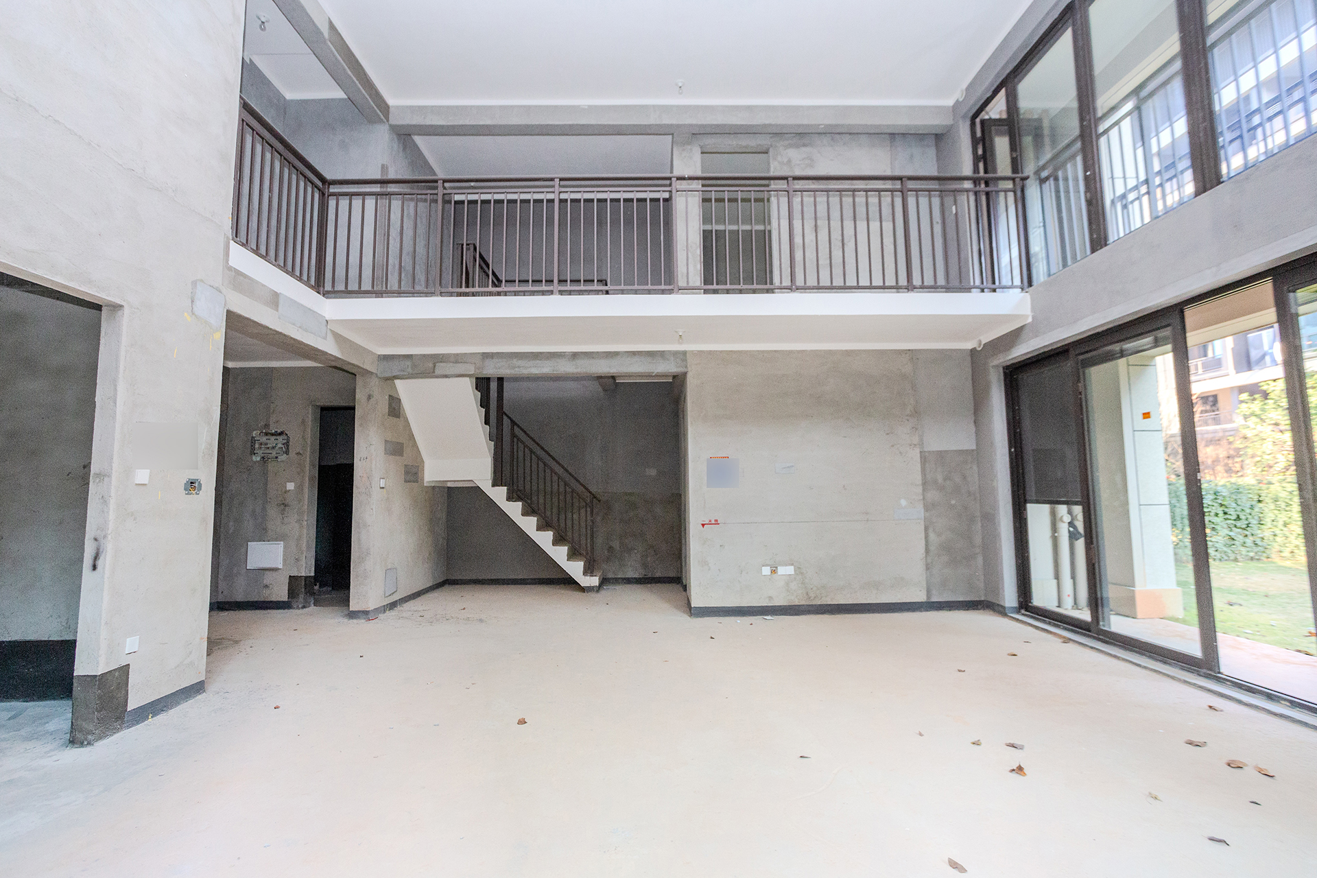 时代建发和著  6室2厅2卫    650.0万客厅