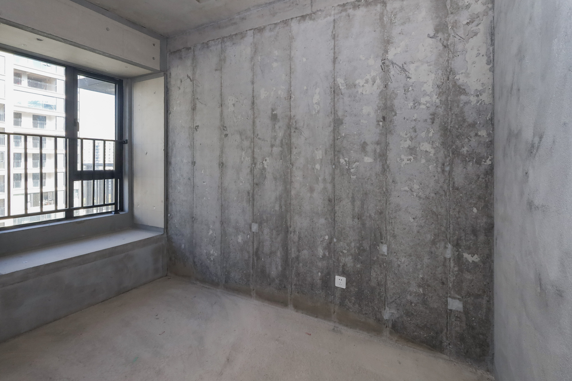 轨道中建麓江府  4室2厅2卫   200.00万卧室