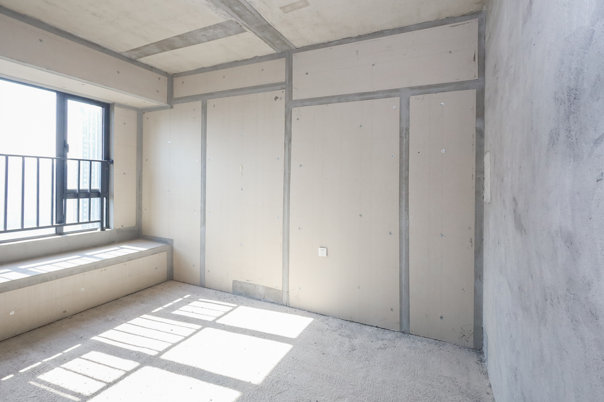 轨道中建麓江府  4室2厅2卫   200.00万卧室