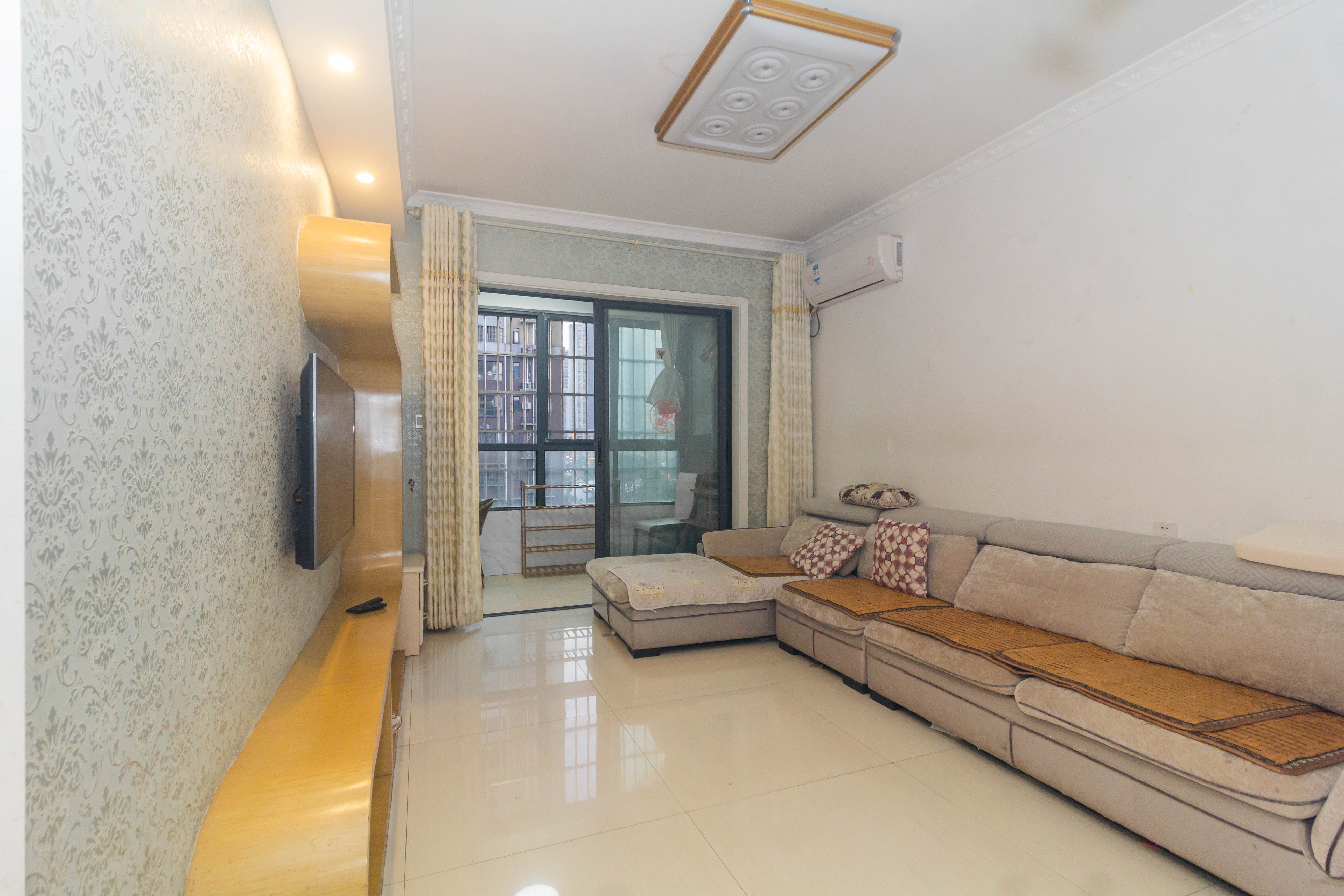 中国铁建国际城二期  2室2厅1卫    36.8万 中国铁建国际城二期  2室2厅1卫    36.8万客厅