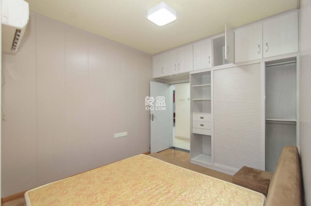 钱隆樽品(一、二、三期) 2室2厅1卫 2500.0元/月 钱隆樽品(一、二、三期) 2室2厅1卫 2500.0元/月室内图