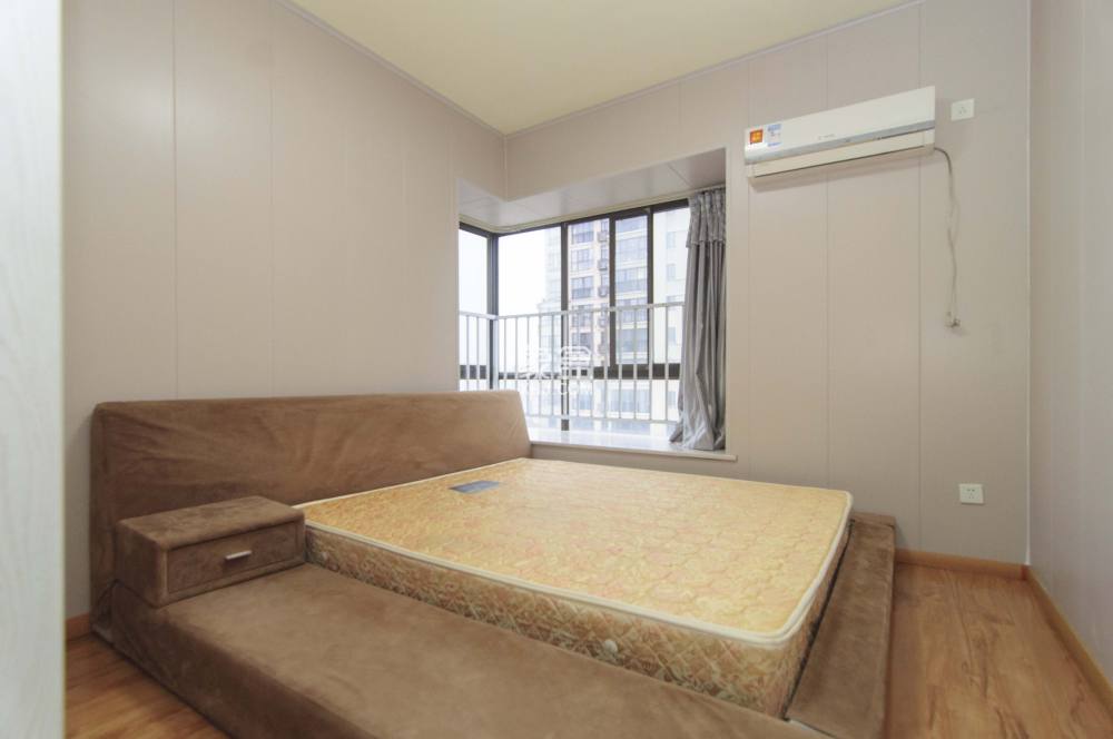 钱隆樽品(一、二、三期) 2室2厅1卫 2500.0元/月 钱隆樽品(一、二、三期) 2室2厅1卫 2500.0元/月室内图