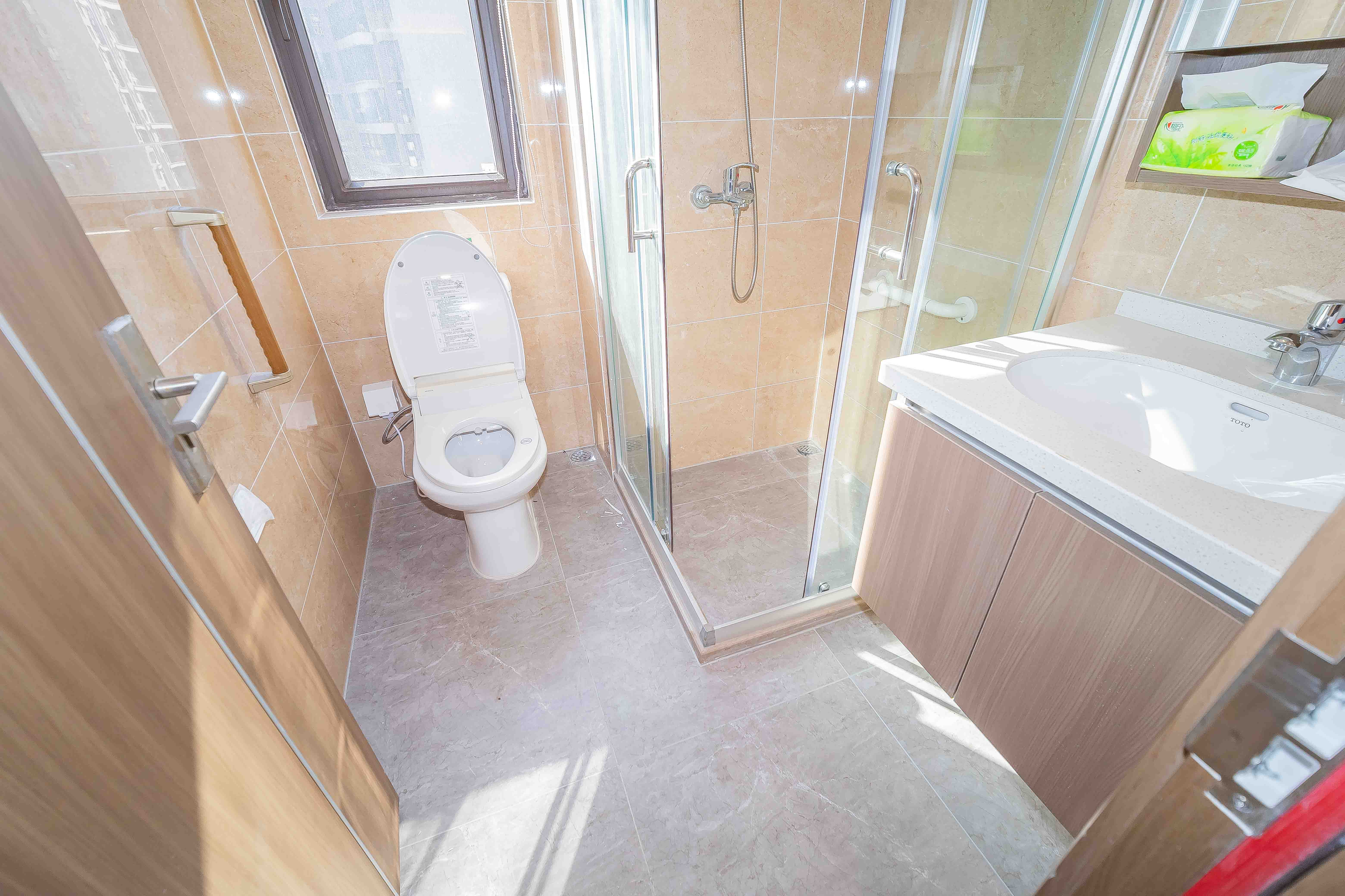 保利茉莉公馆 3室2厅2卫 145.0万 保利茉莉公馆 3室2厅2卫 145.0万卫生间