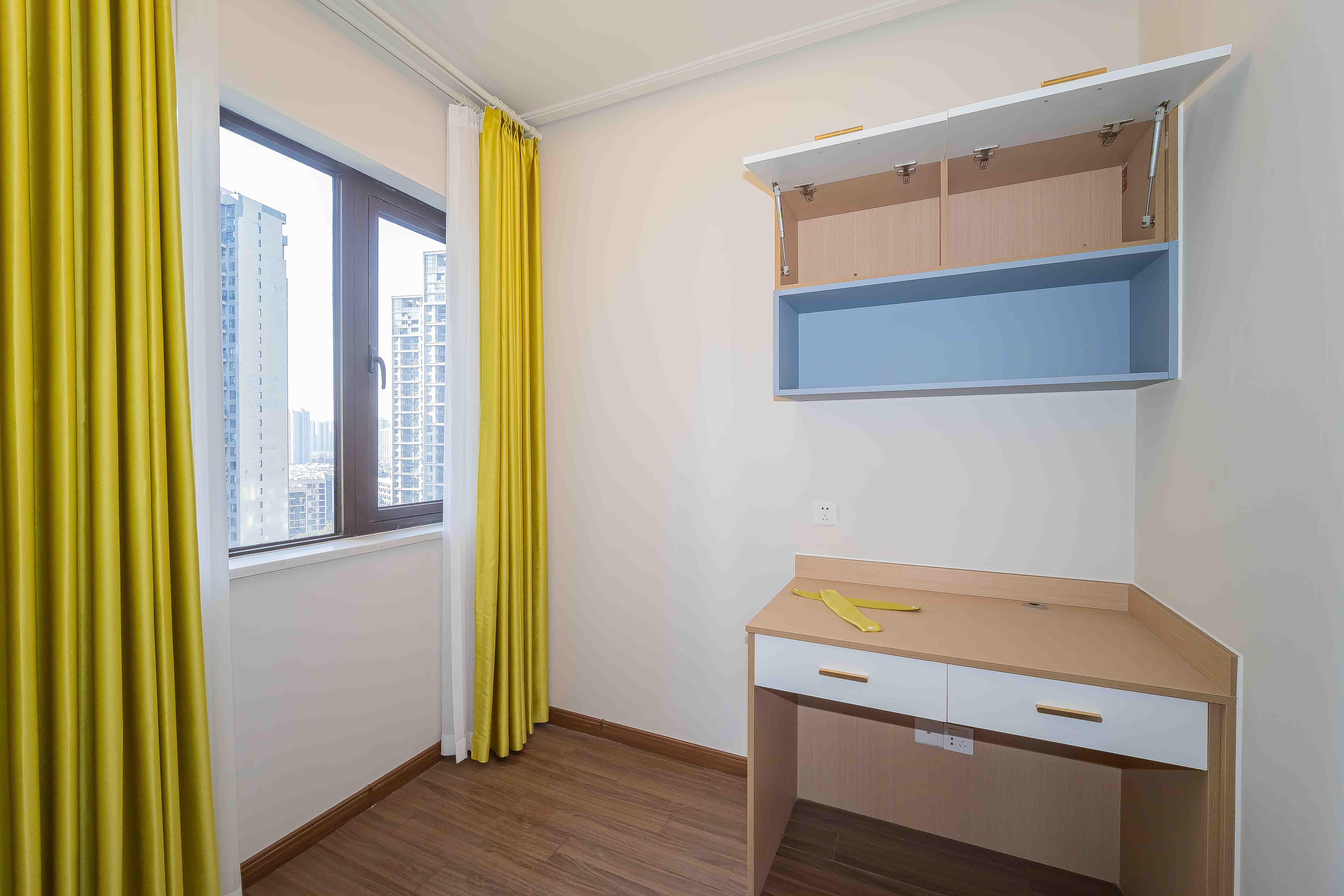 保利茉莉公馆 3室2厅2卫 145.0万 保利茉莉公馆 3室2厅2卫 145.0万卧室