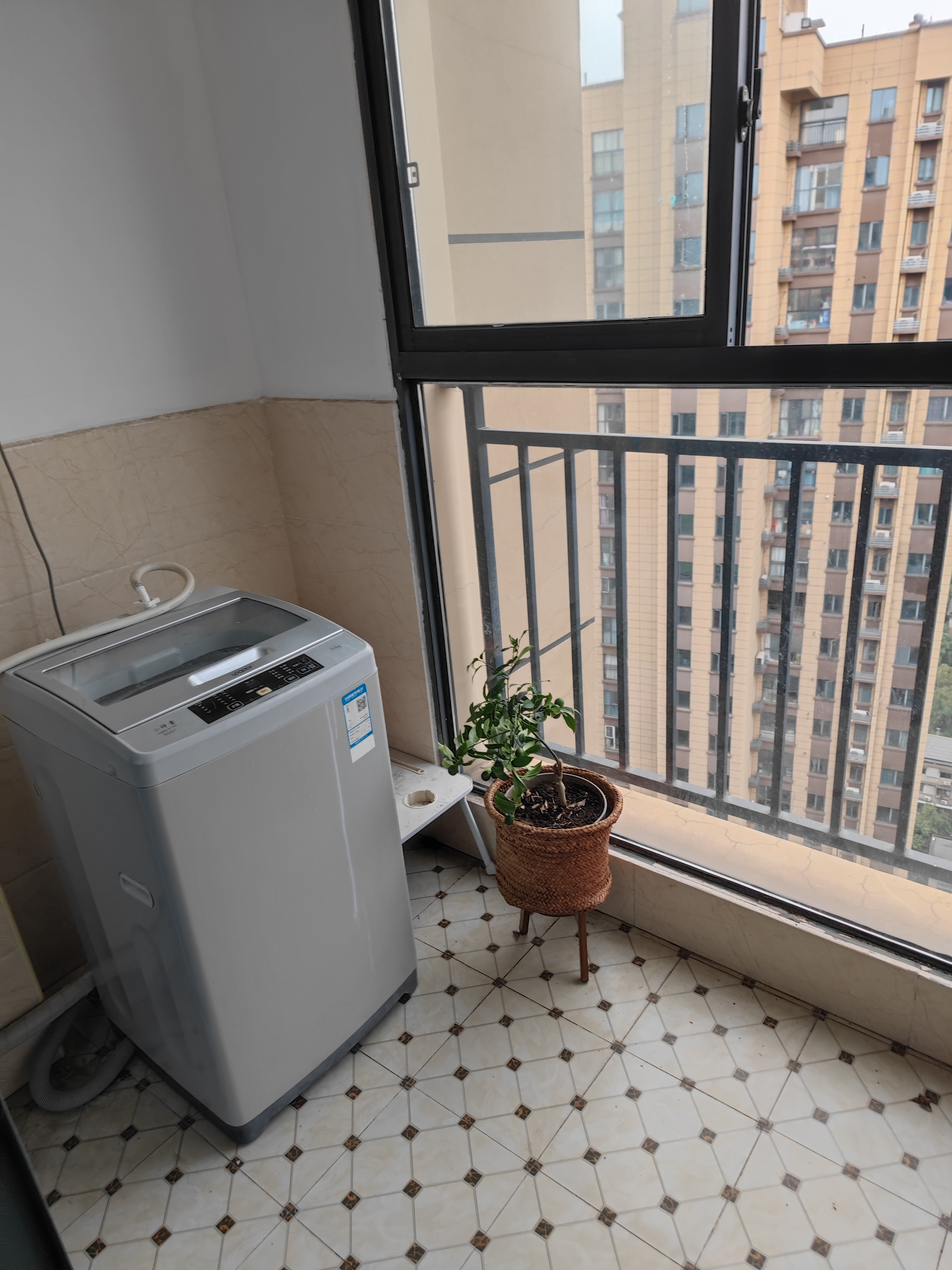 荣盛花语书苑  3室2厅1卫   2800.00元/月室内图