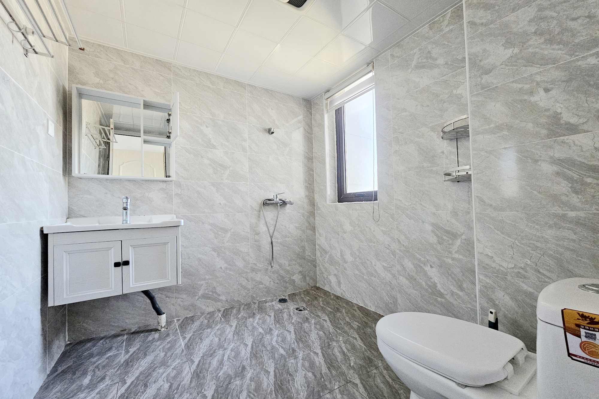 明昇壹城(明昇时代广场)二期 3室2厅1卫 168.0万 明昇壹城(明昇时代广场)二期 3室2厅1卫 168.0万卫生间